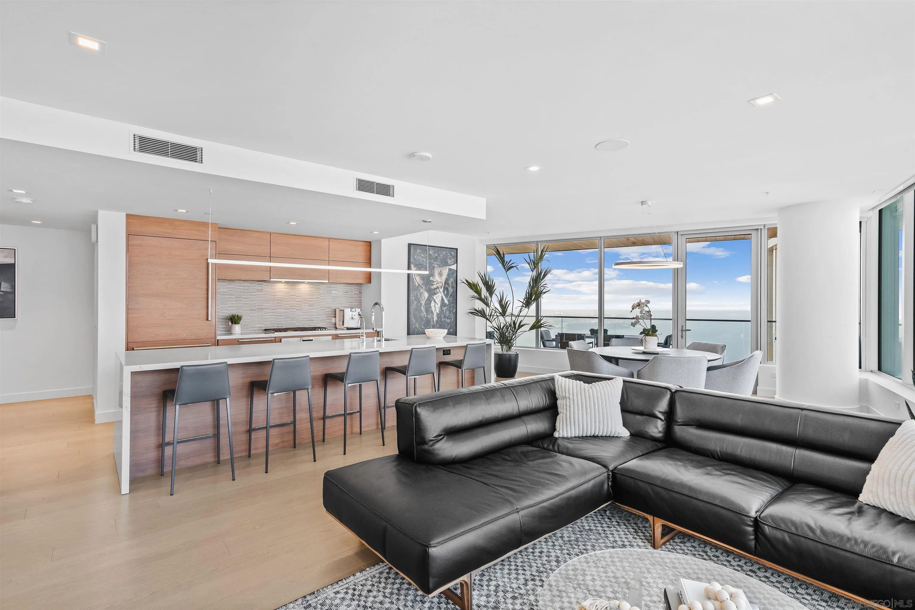 888 W E Street Unit 3101