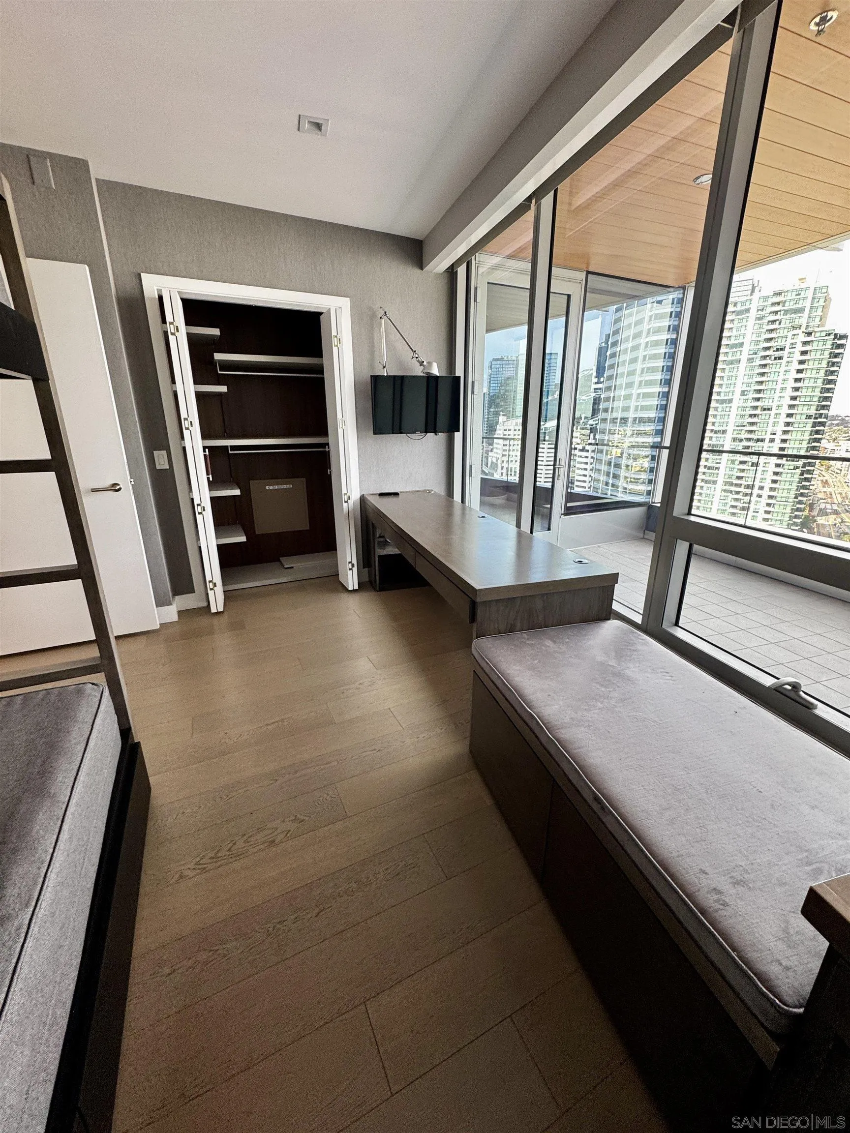 888 W E Street Unit 2406