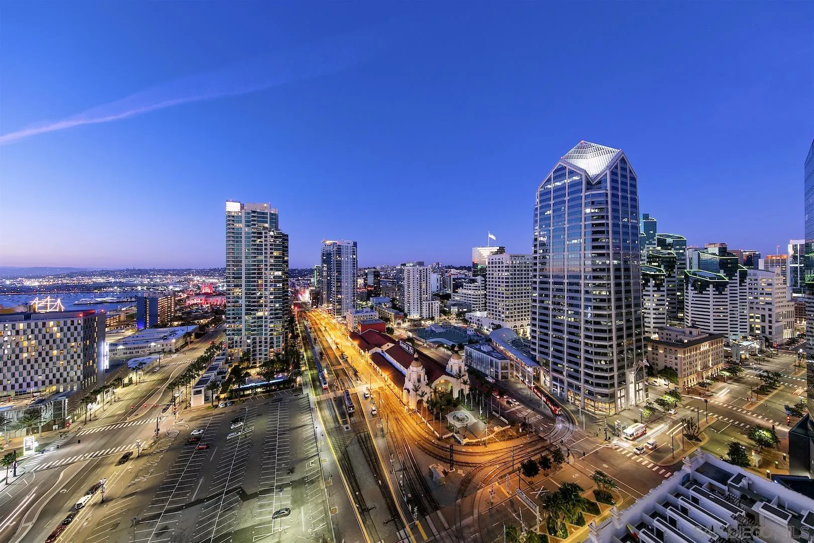 888 W E Street Unit 2206