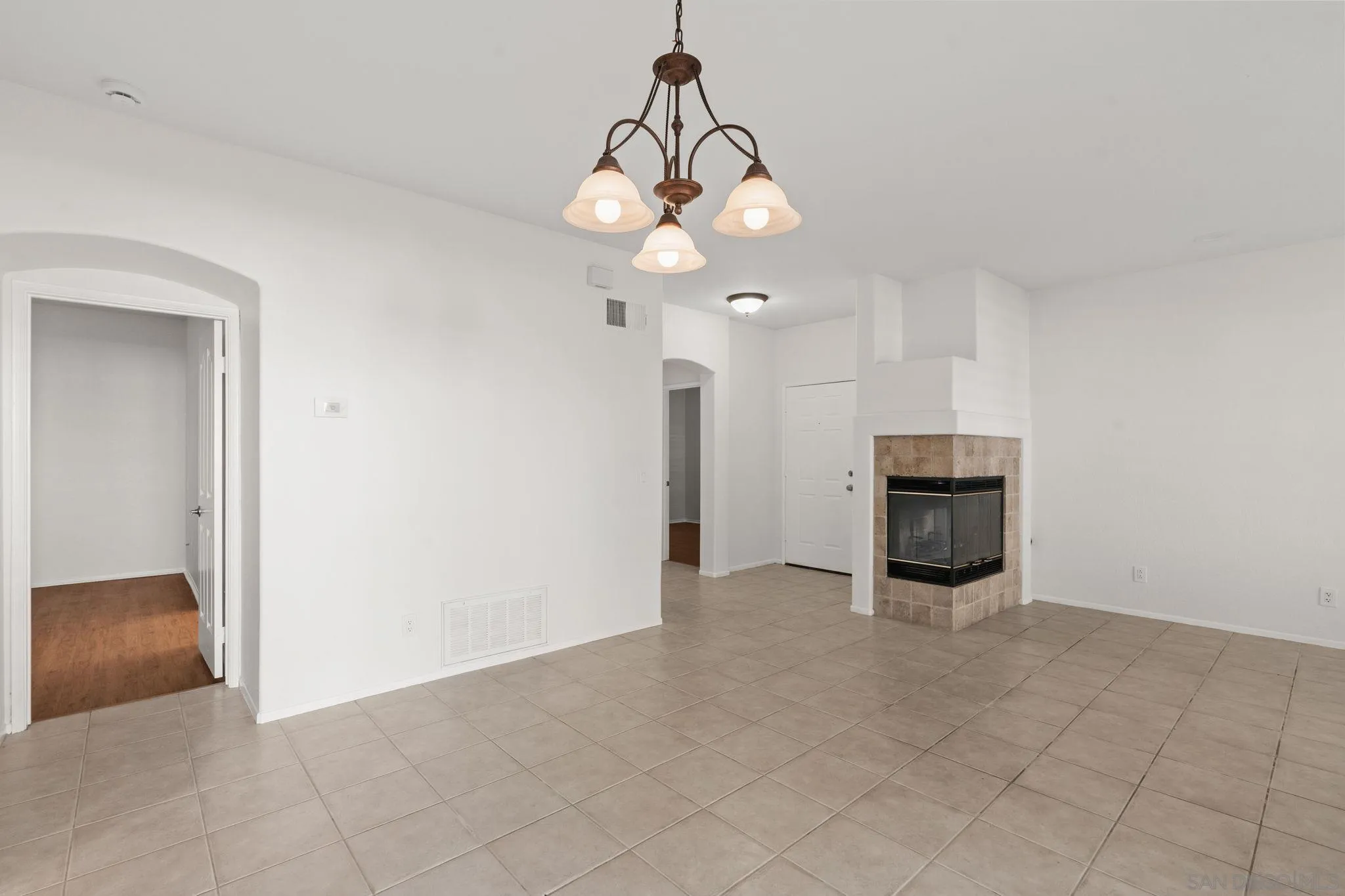 1898 Matin Cir Unit 189