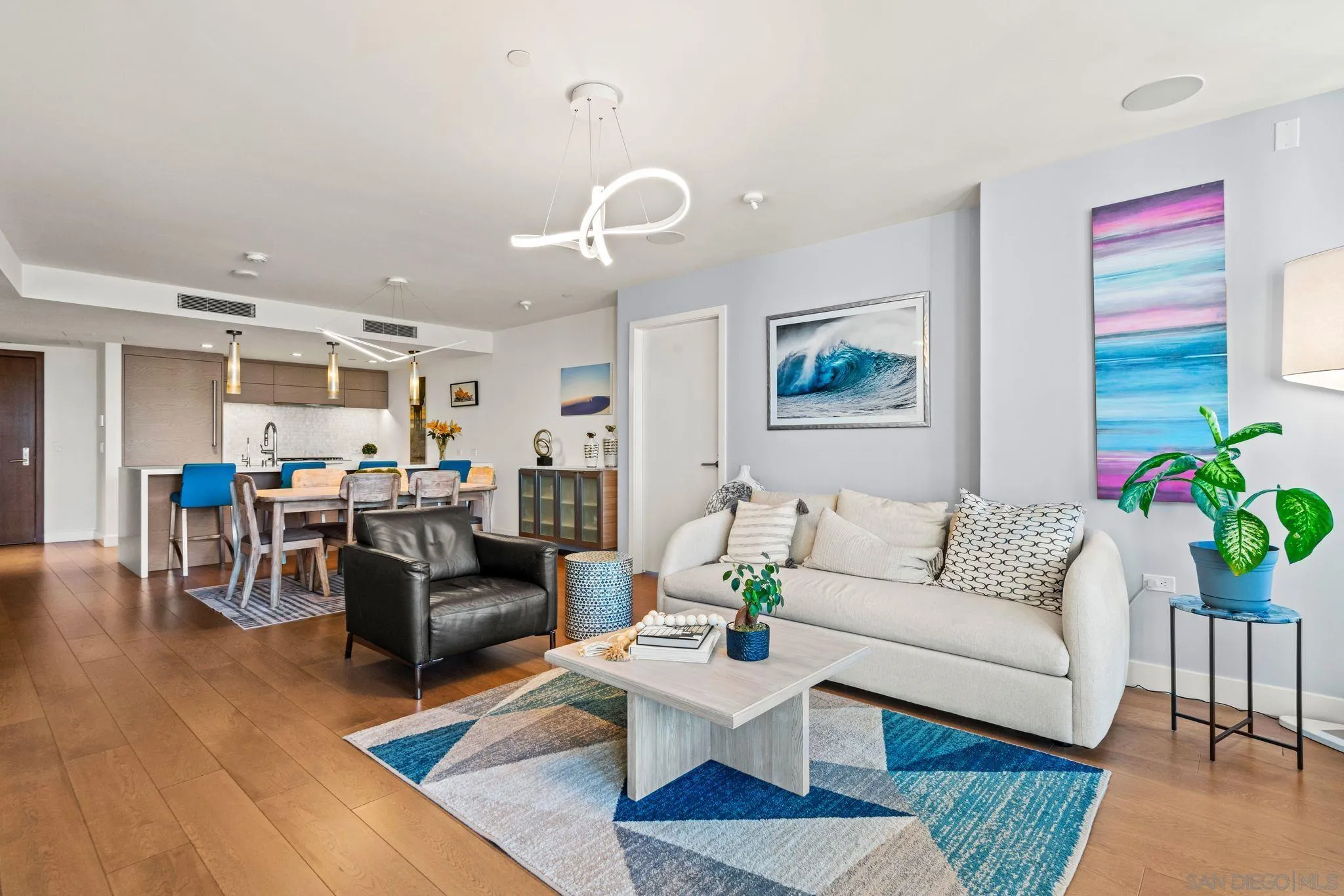 888 W E Street Unit 307