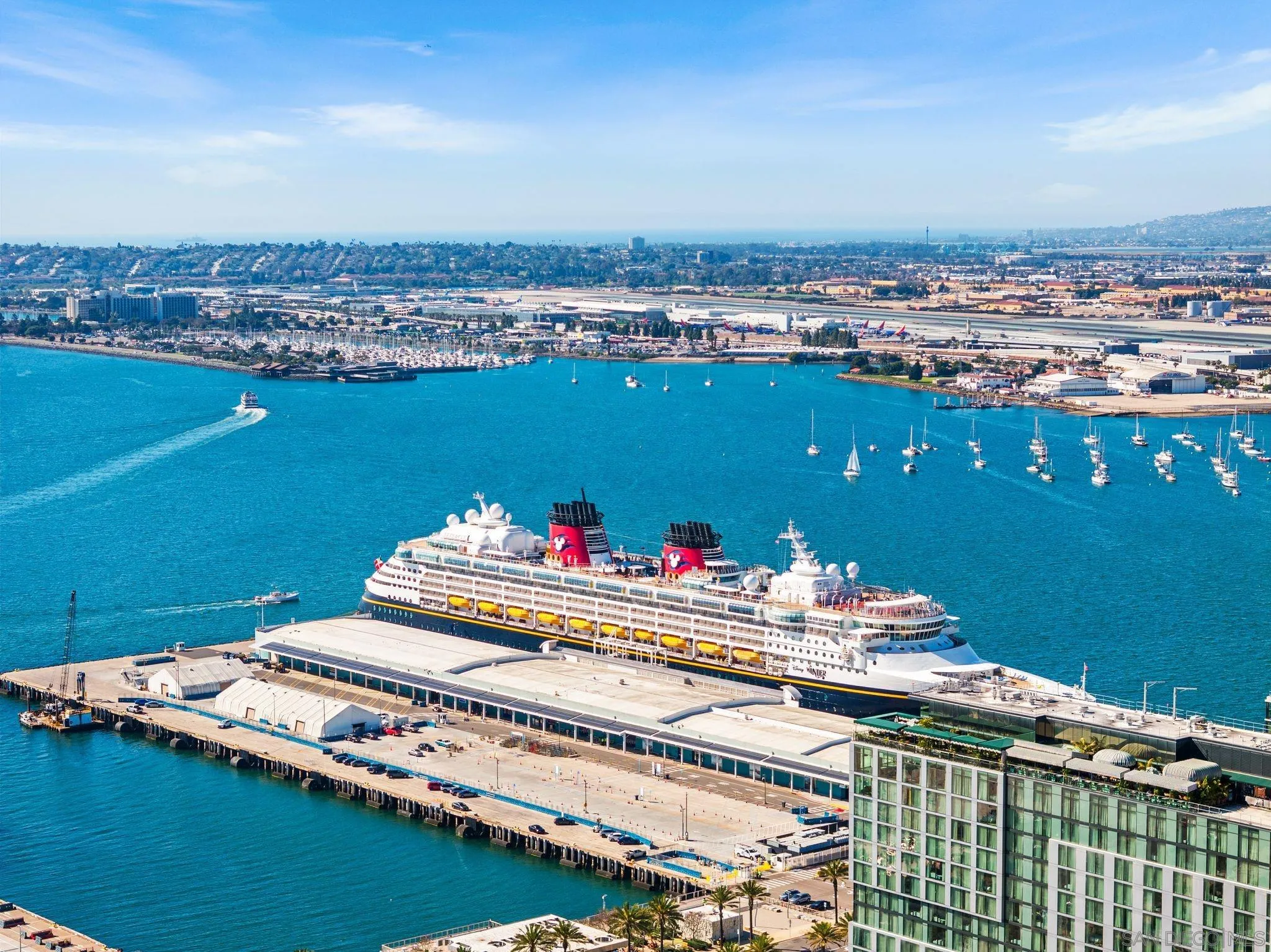 888 W E Street Unit 307