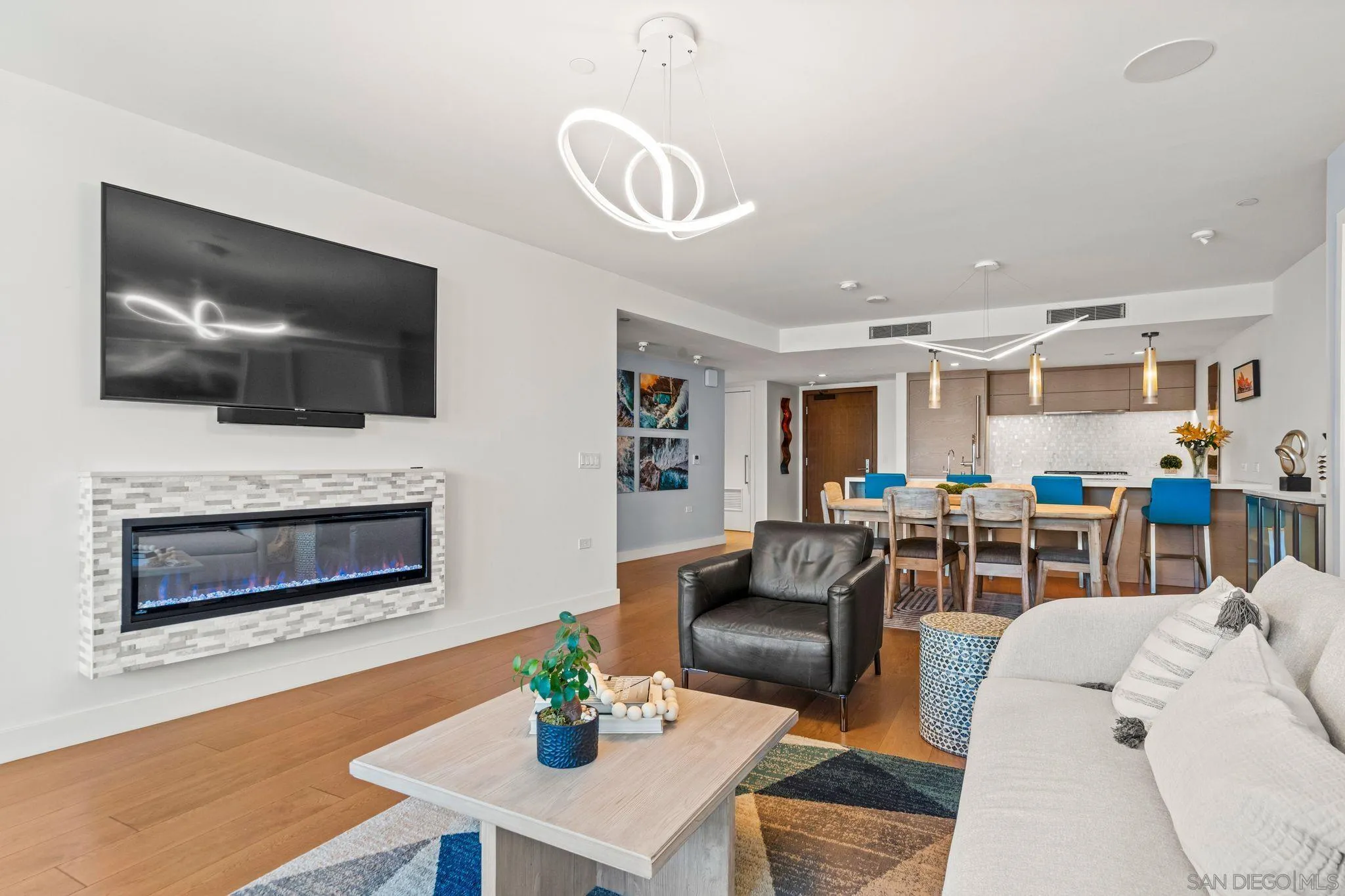 888 W E Street Unit 307