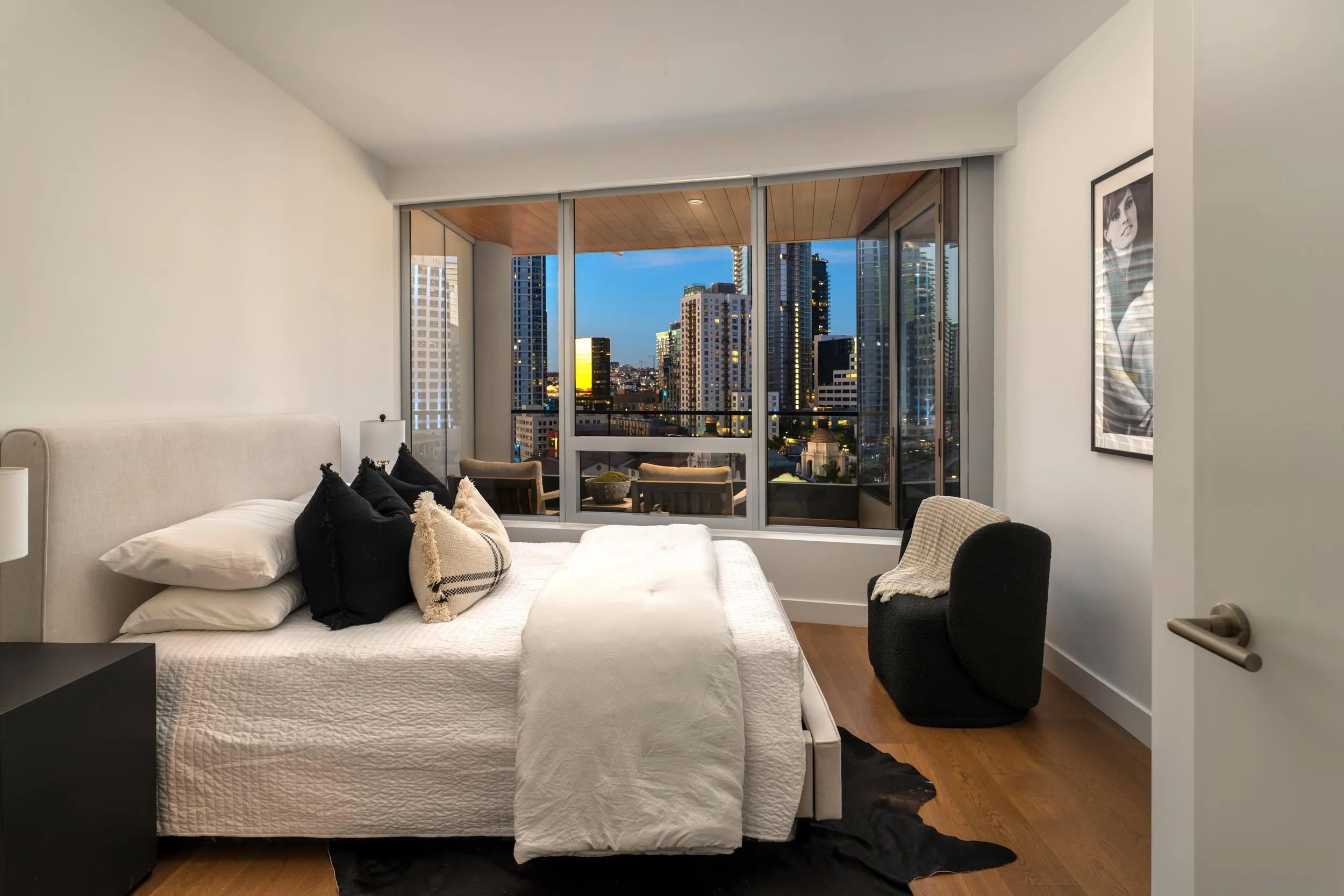 888 W E Street Unit 1105