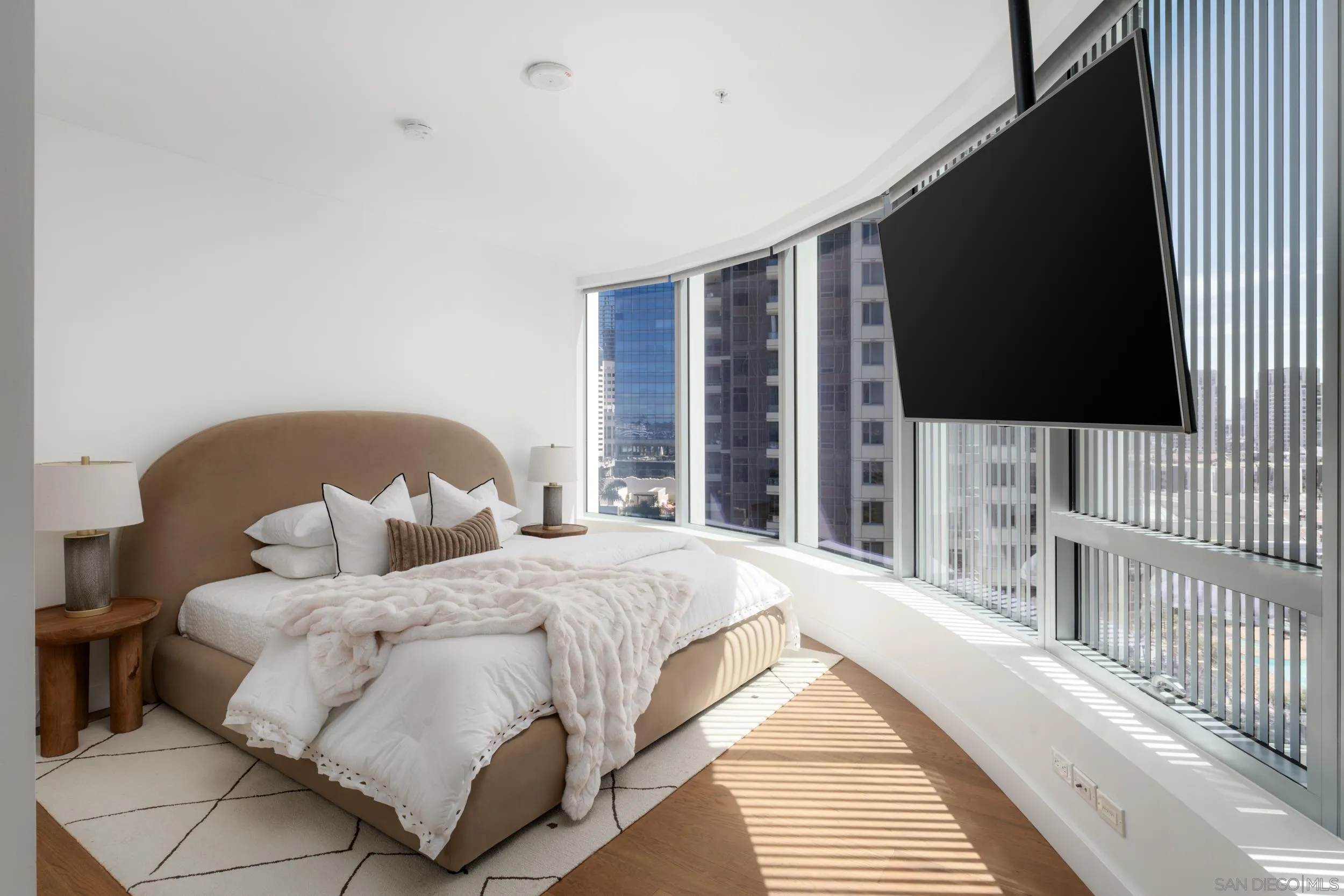 888 W E Street Unit 1105