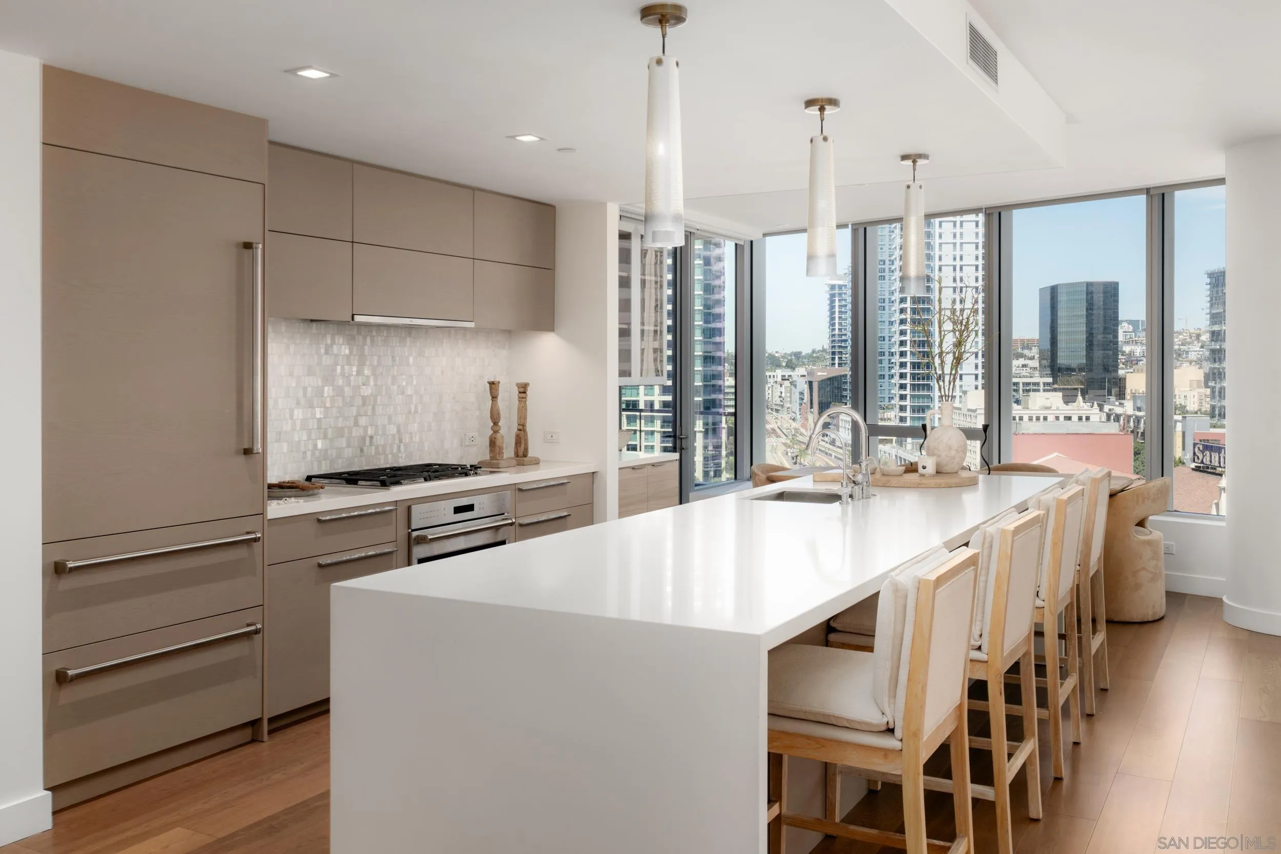 888 W E Street Unit 1105