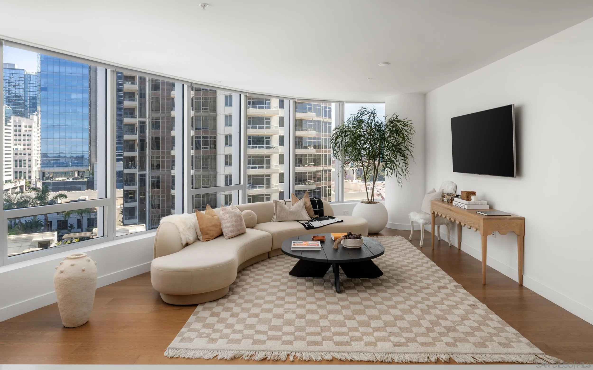 888 W E Street Unit 1105