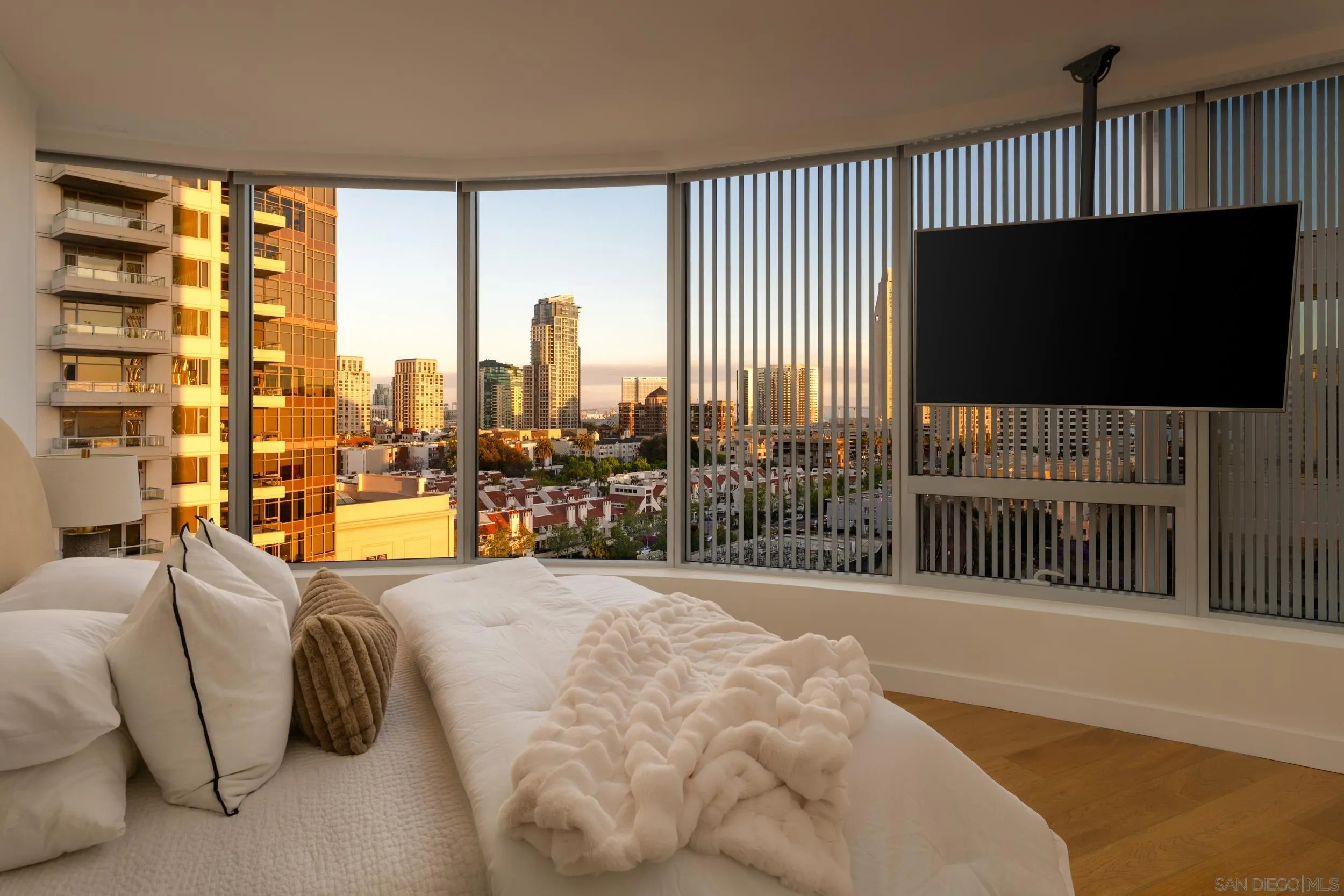 888 W E Street Unit 1105