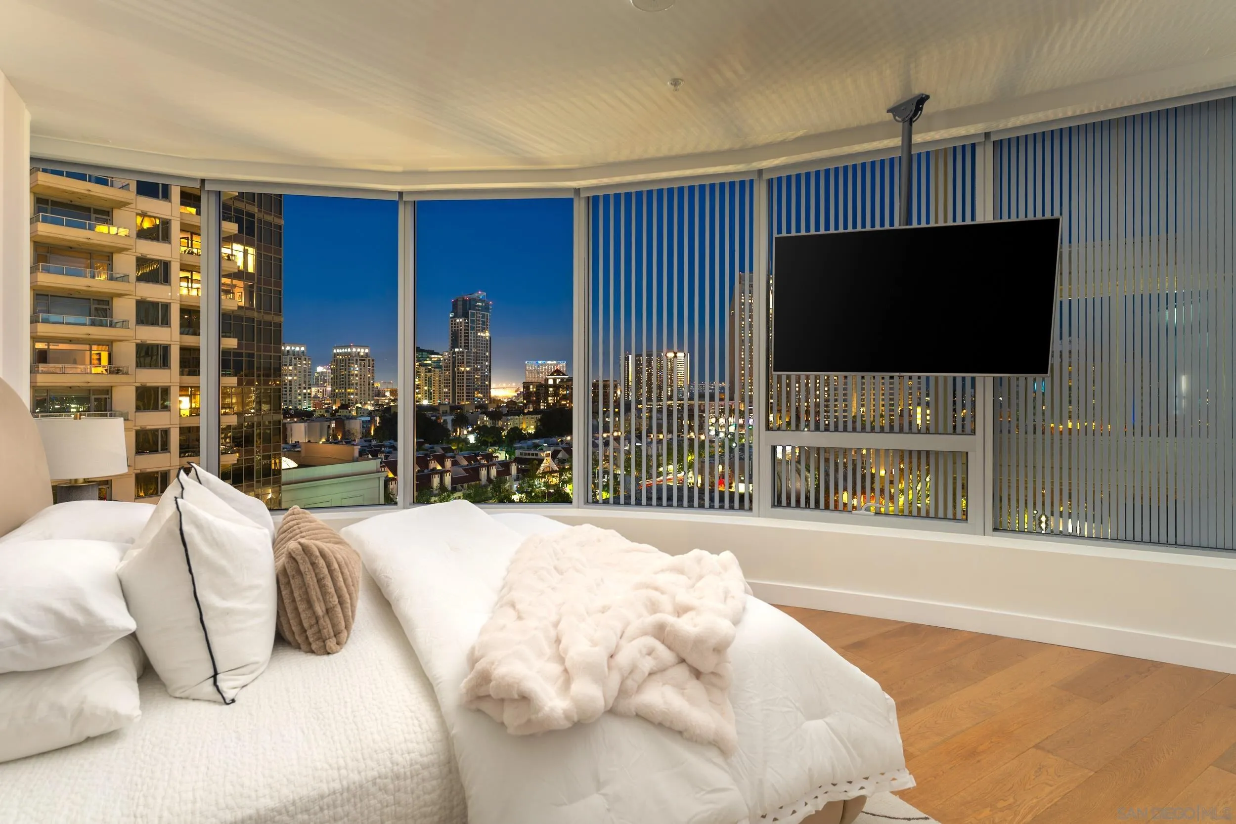 888 W E Street Unit 1105