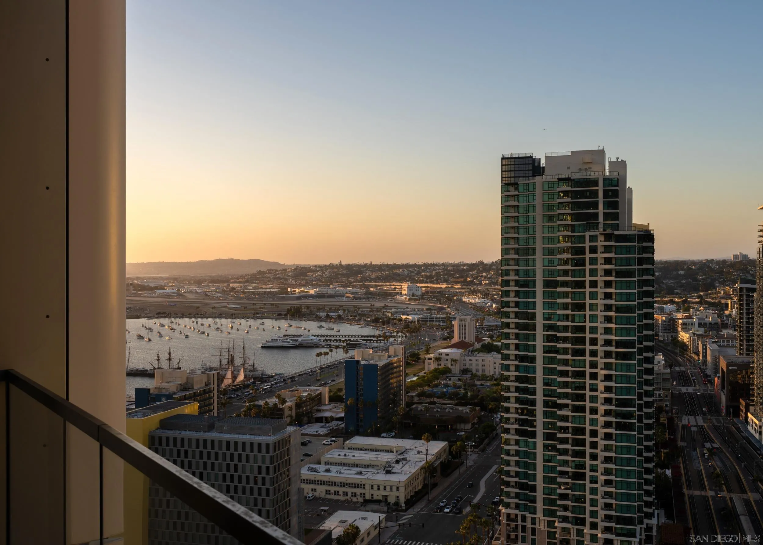 888 W E Street Unit 3105