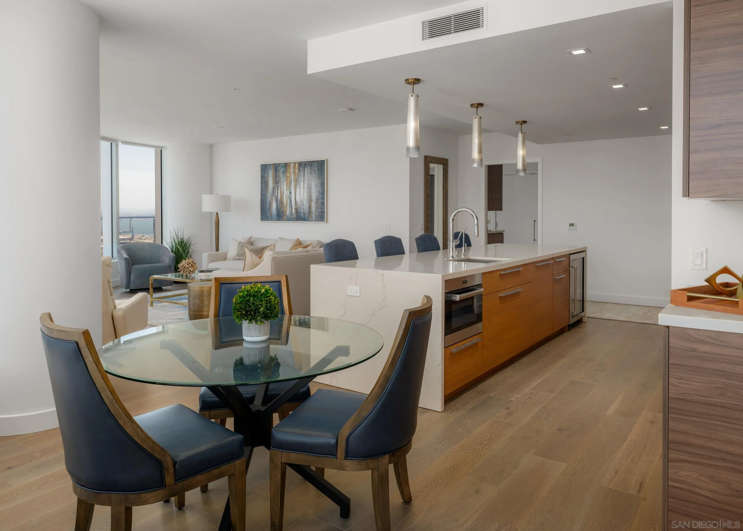 888 W E Street Unit 3105