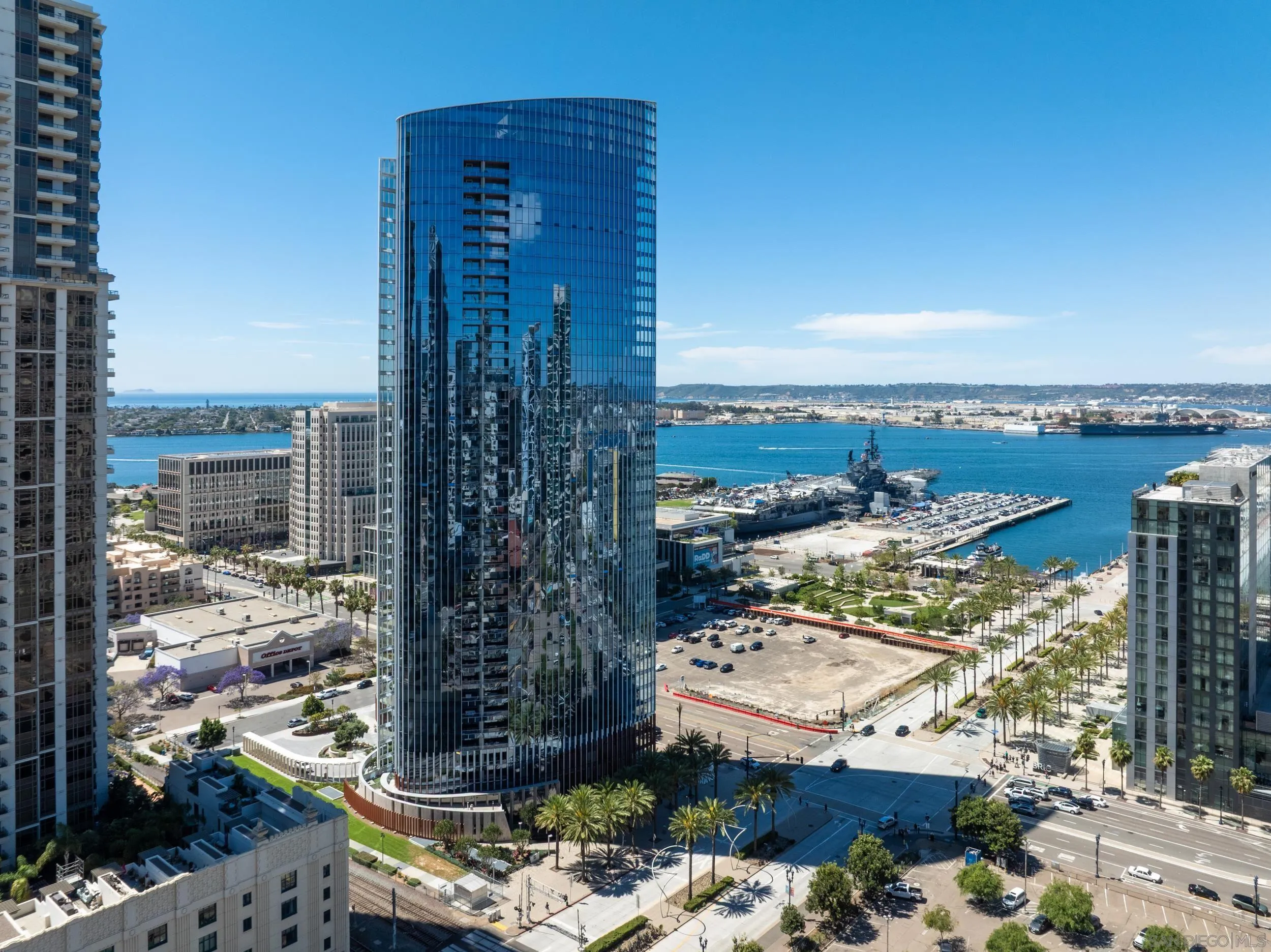 888 W E Street Unit 3105