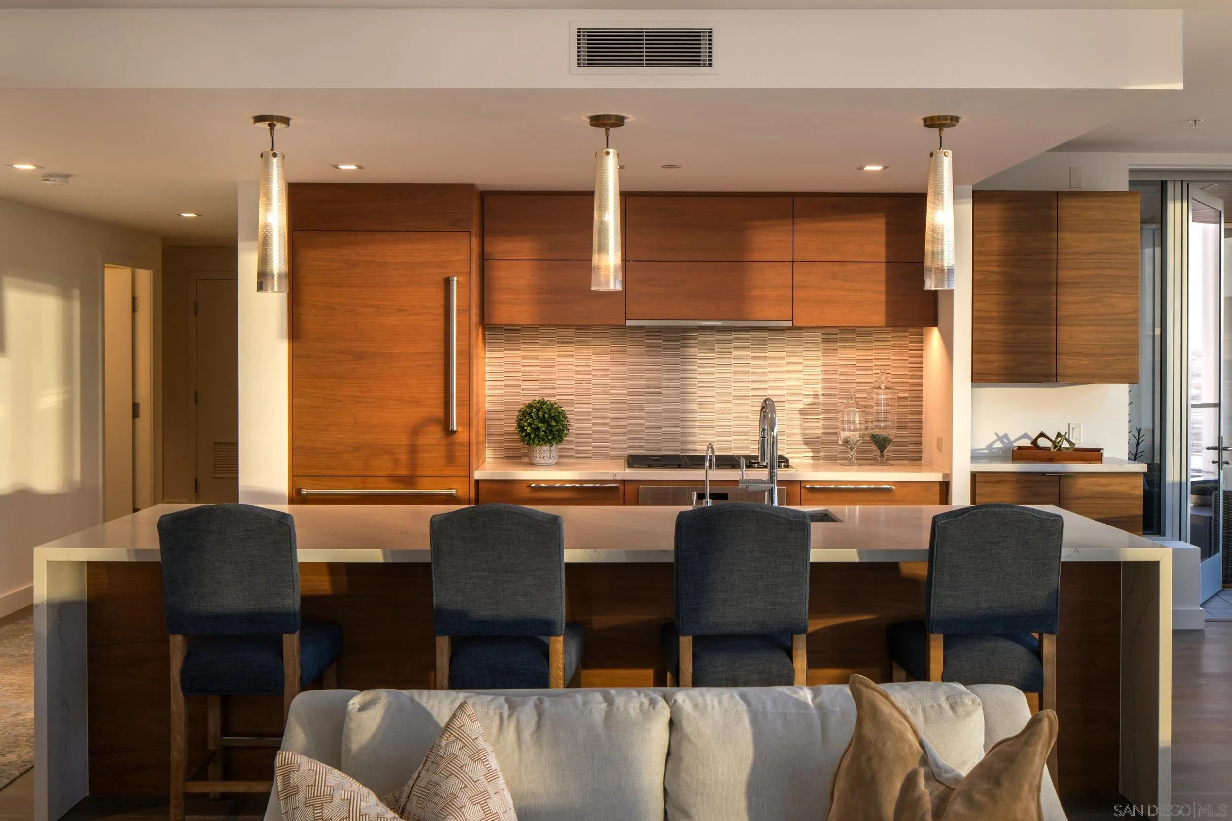 888 W E Street Unit 3105