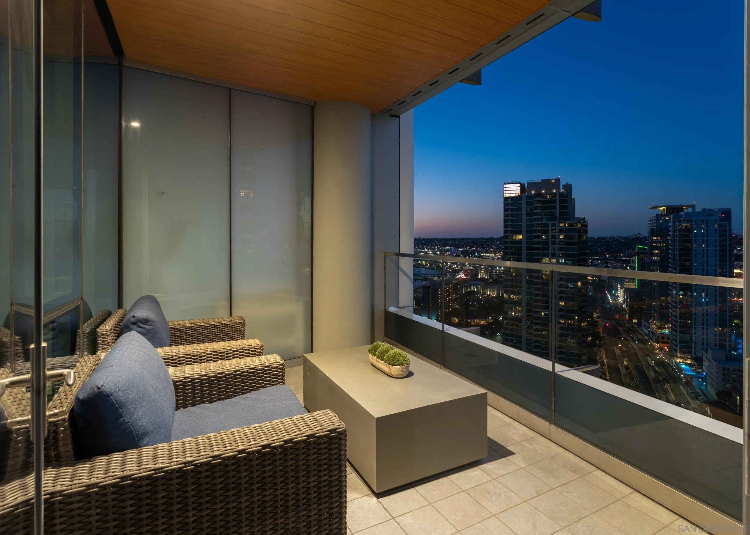 888 W E Street Unit 3105