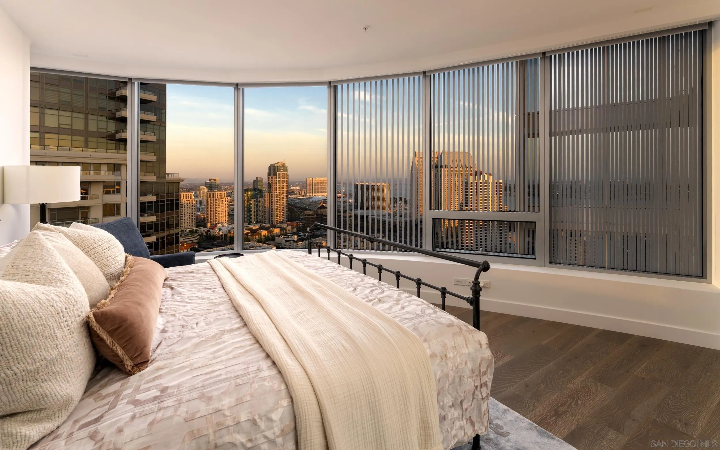 888 W E Street Unit 3105