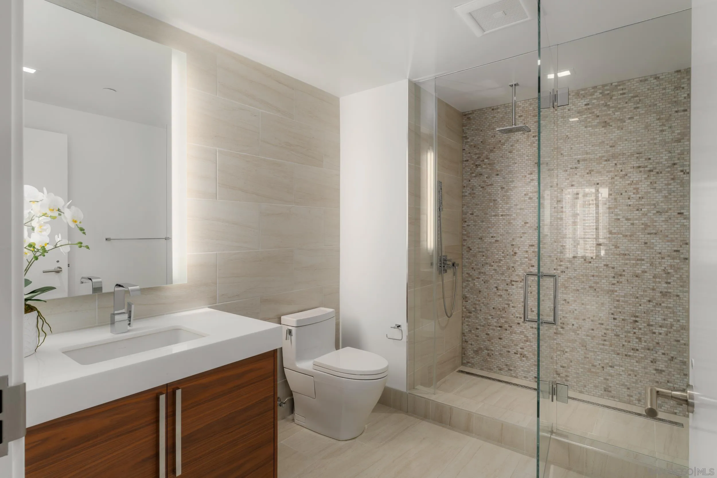 888 W E Street Unit 3105