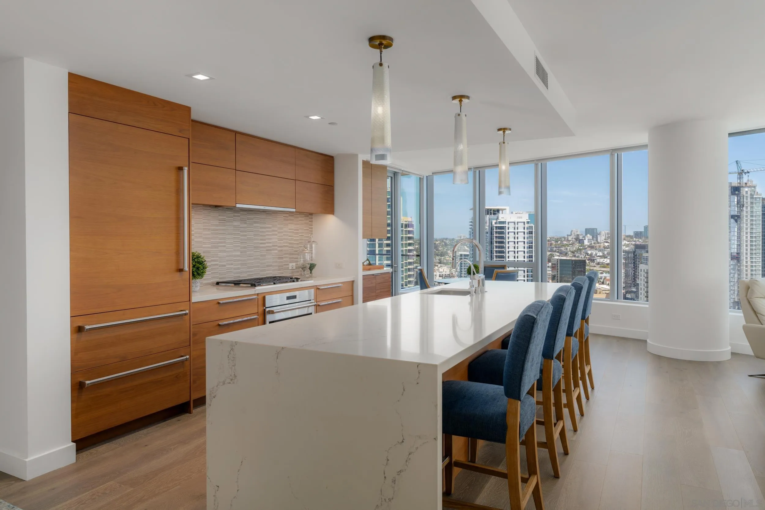 888 W E Street Unit 3105