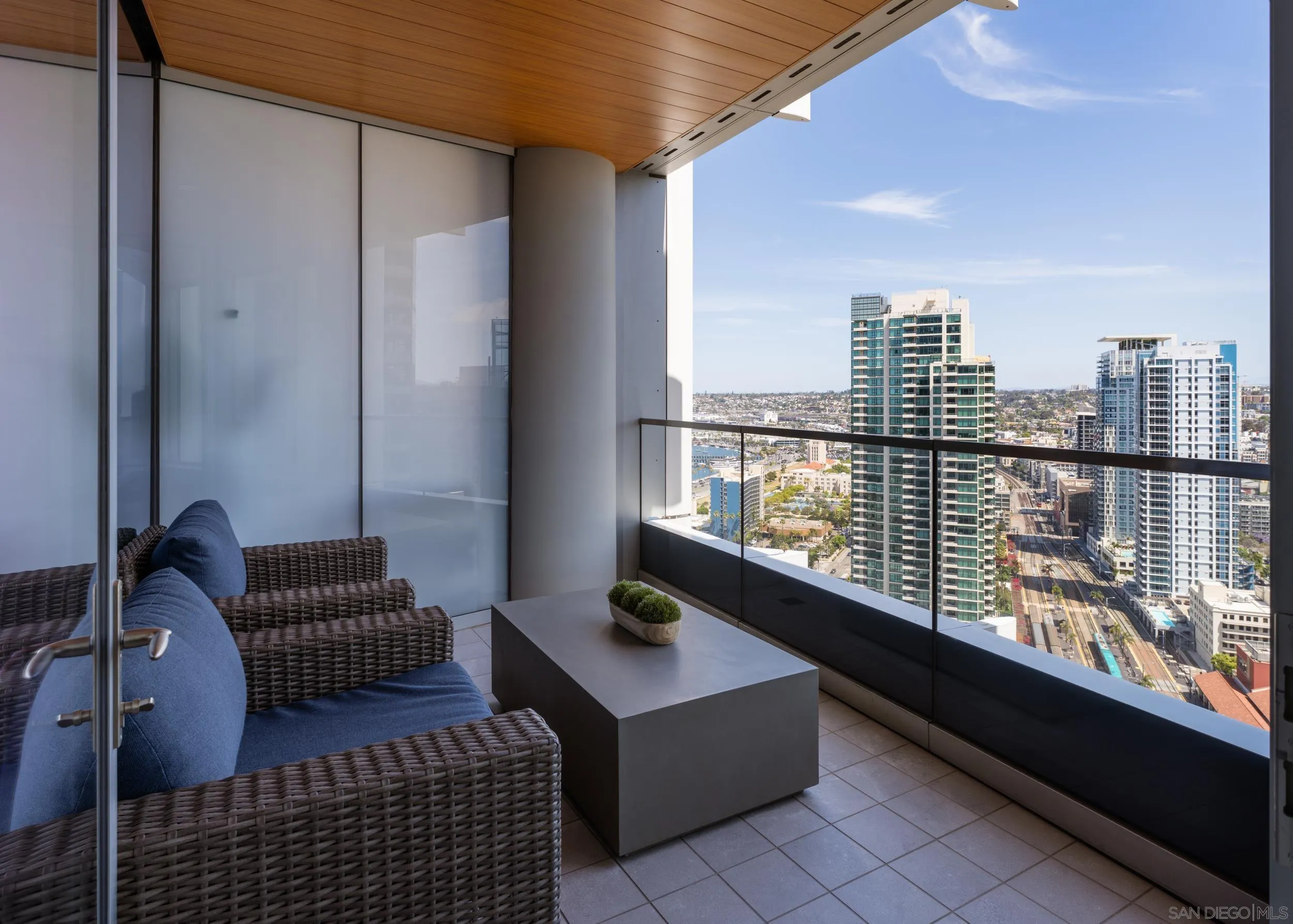 888 W E Street Unit 3105