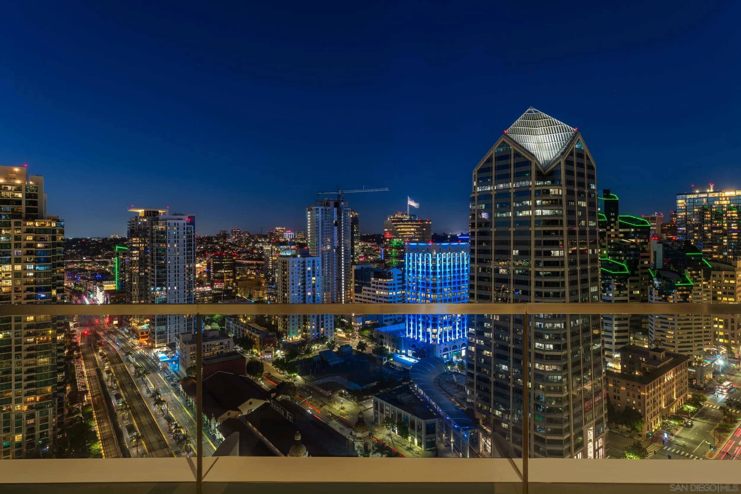 888 W E Street Unit 3105