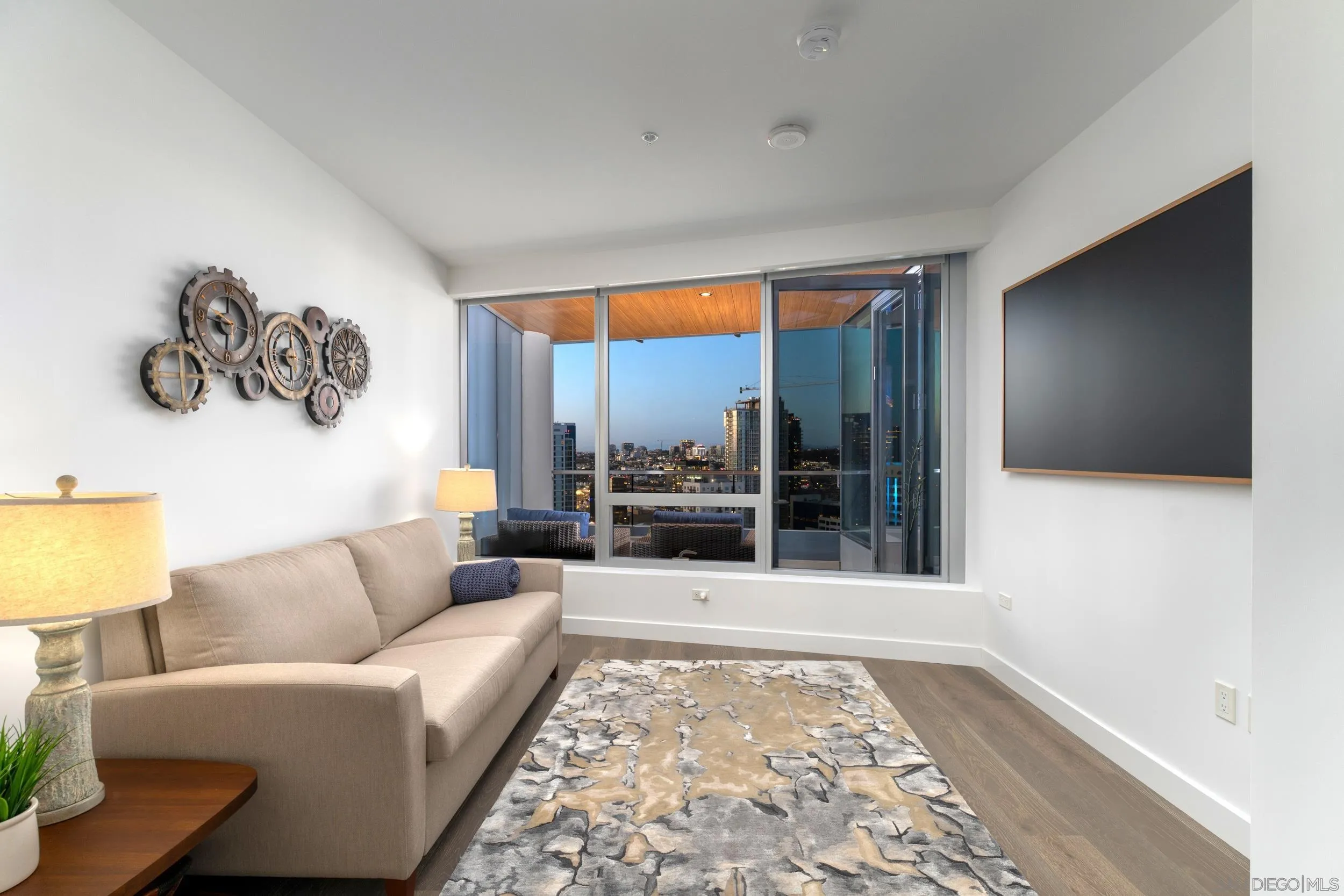 888 W E Street Unit 3105