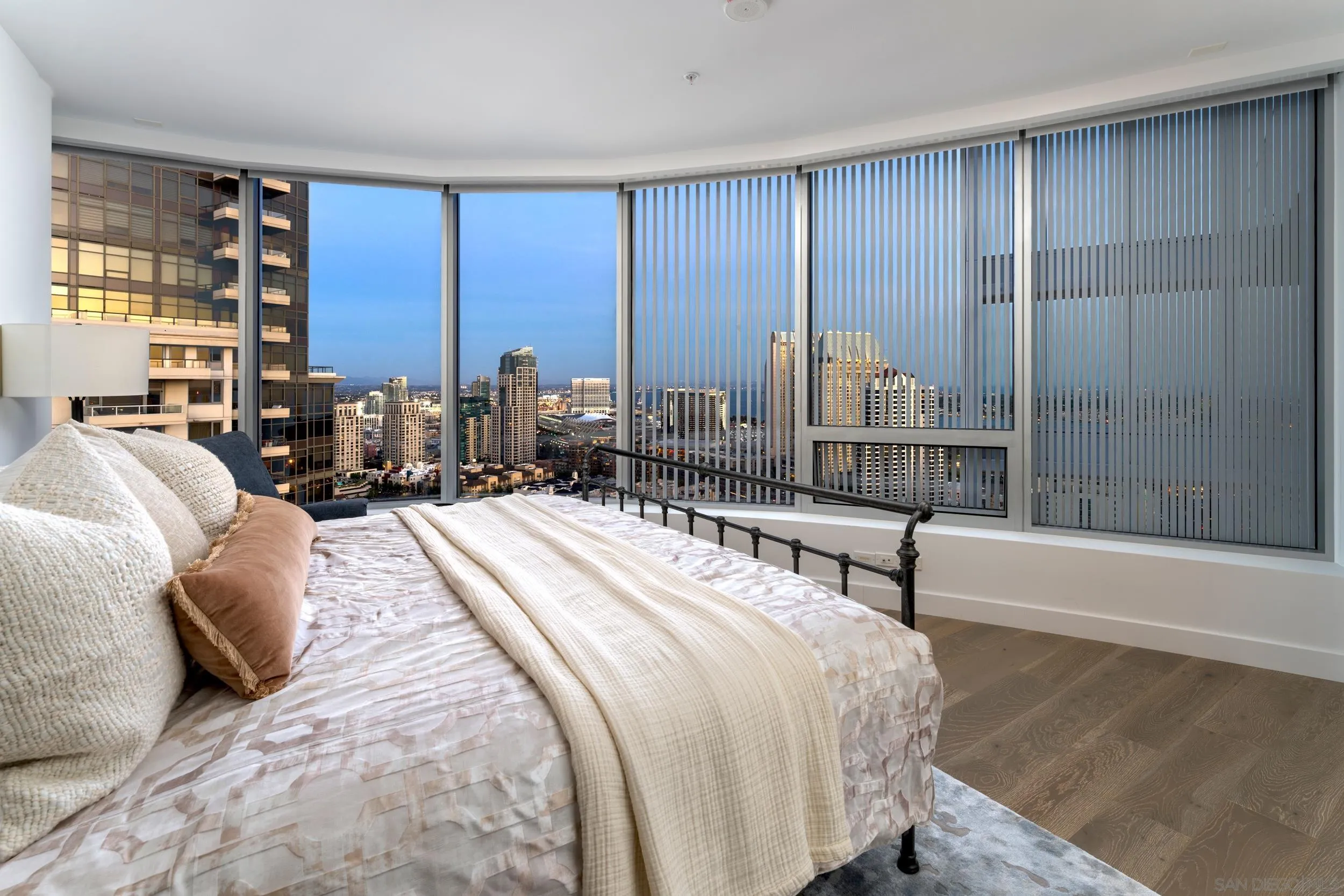 888 W E Street Unit 3105