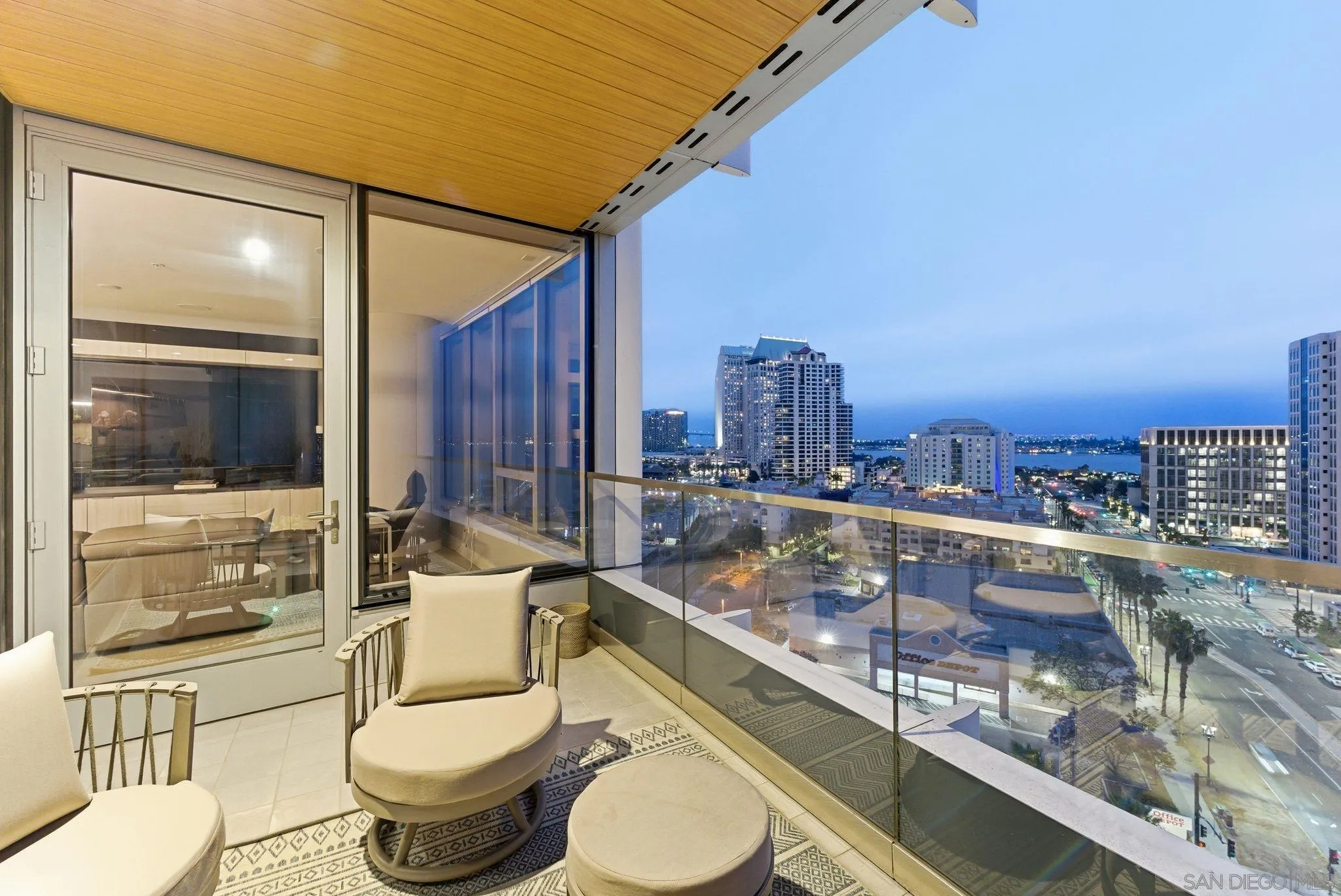 888 W E Street Unit 1403