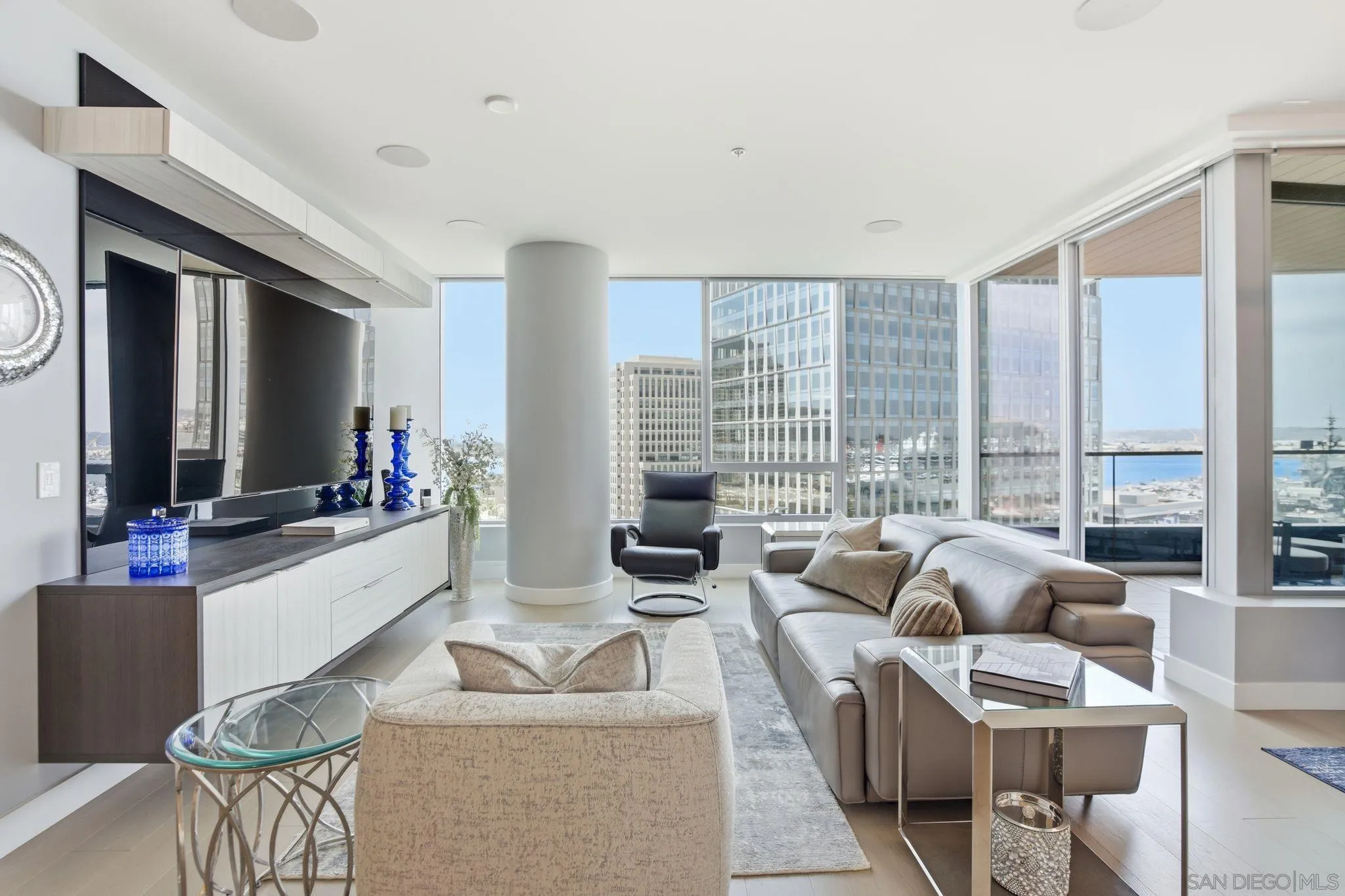 888 W E Street Unit 1403
