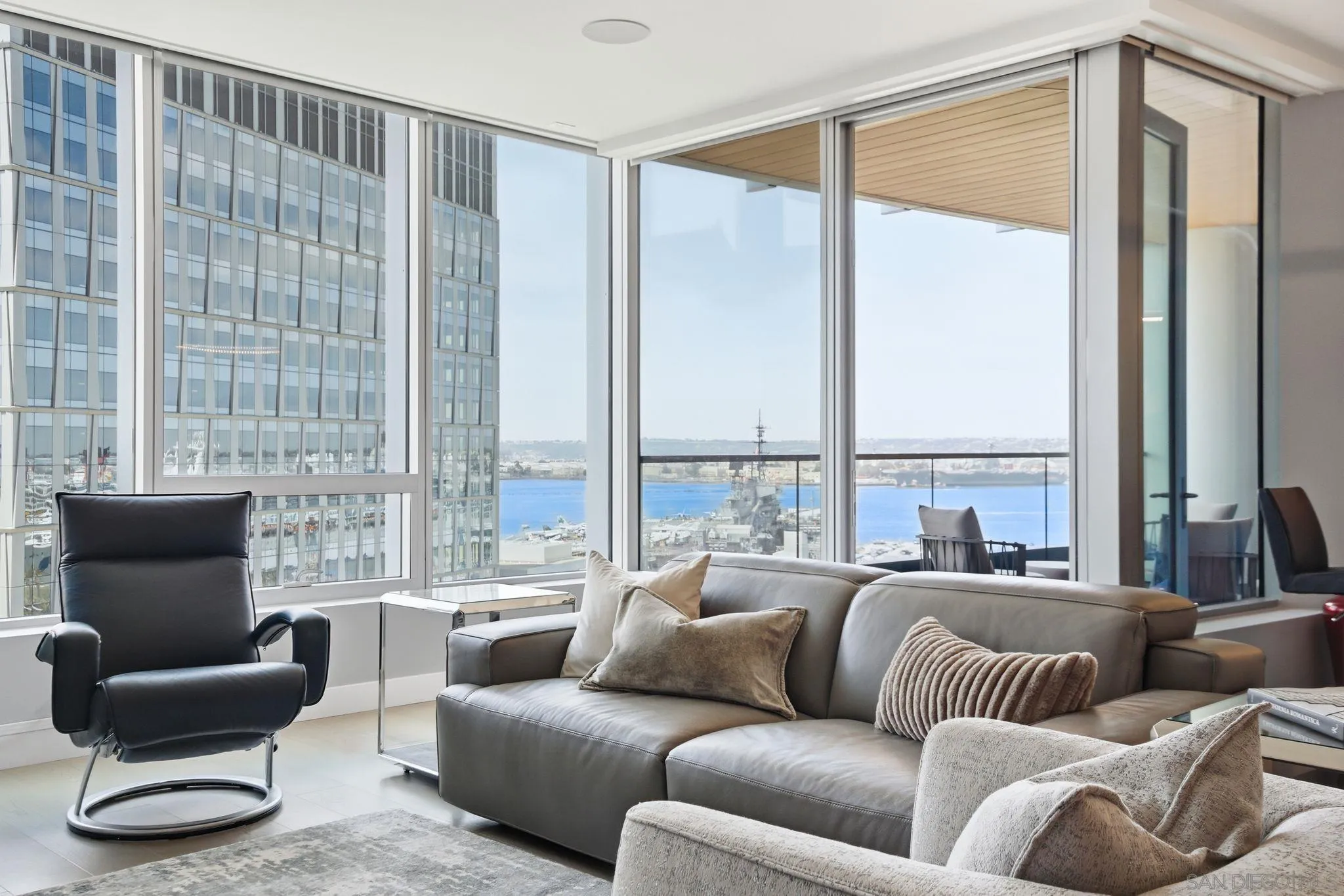 888 W E Street Unit 1403
