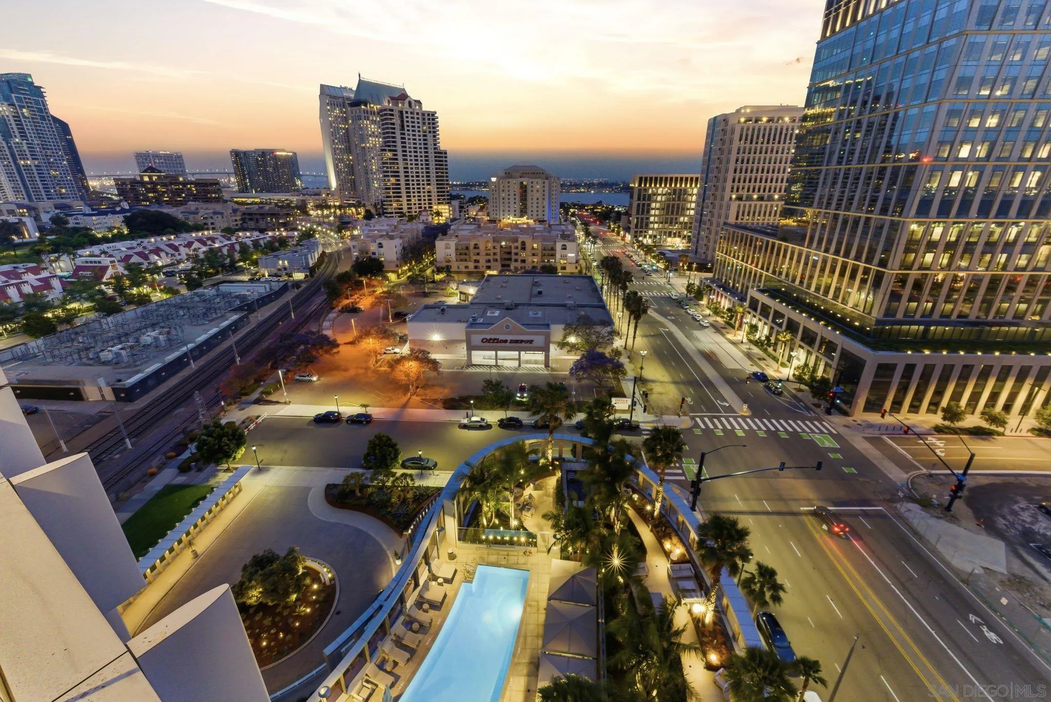 888 W E Street Unit 1403