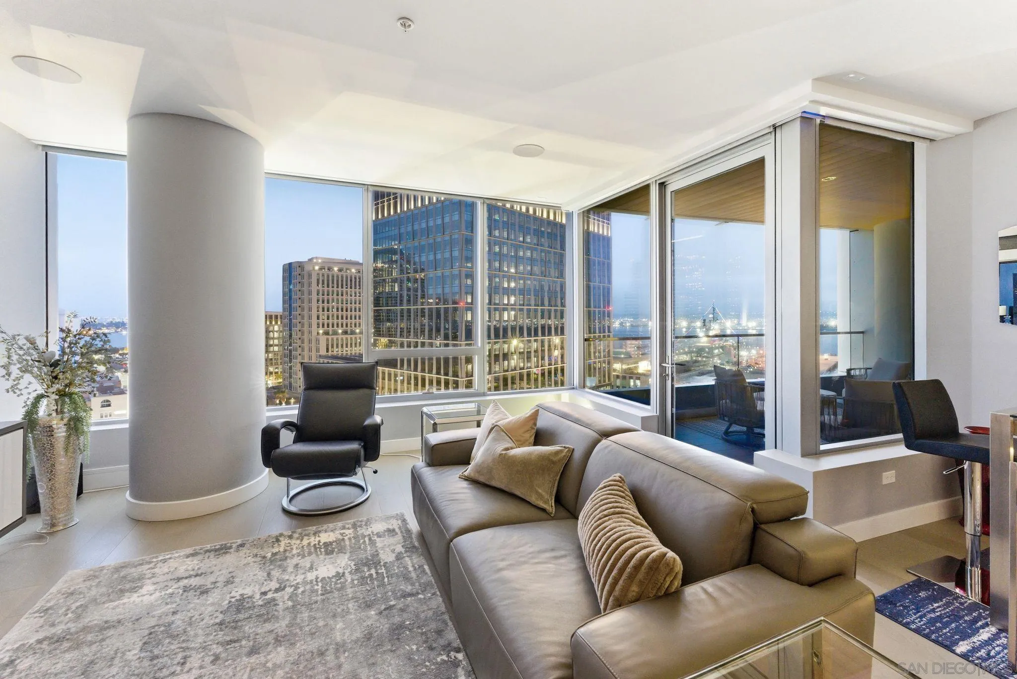 888 W E Street Unit 1403