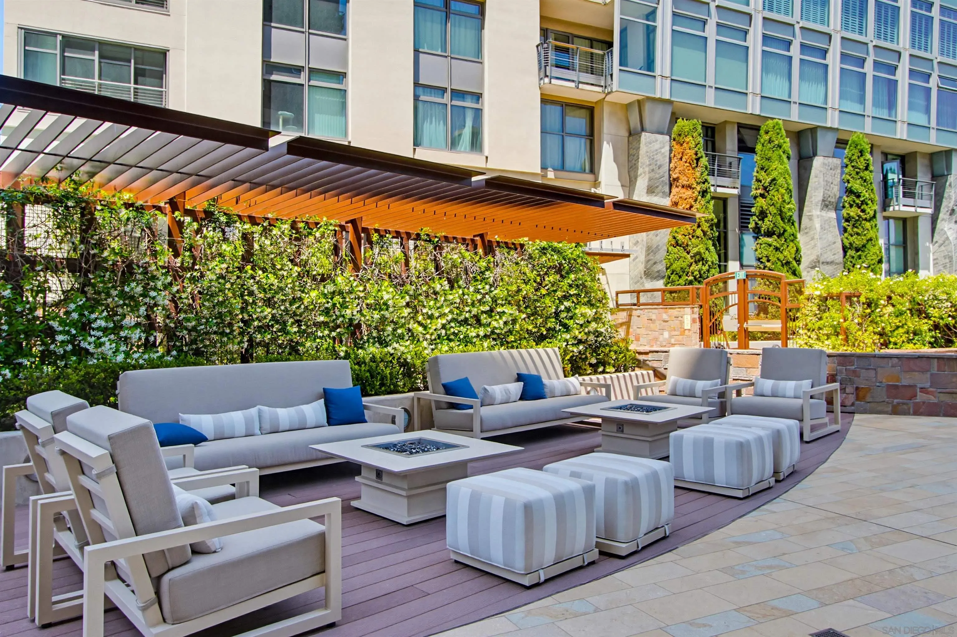 645 Front St Unit 1208
