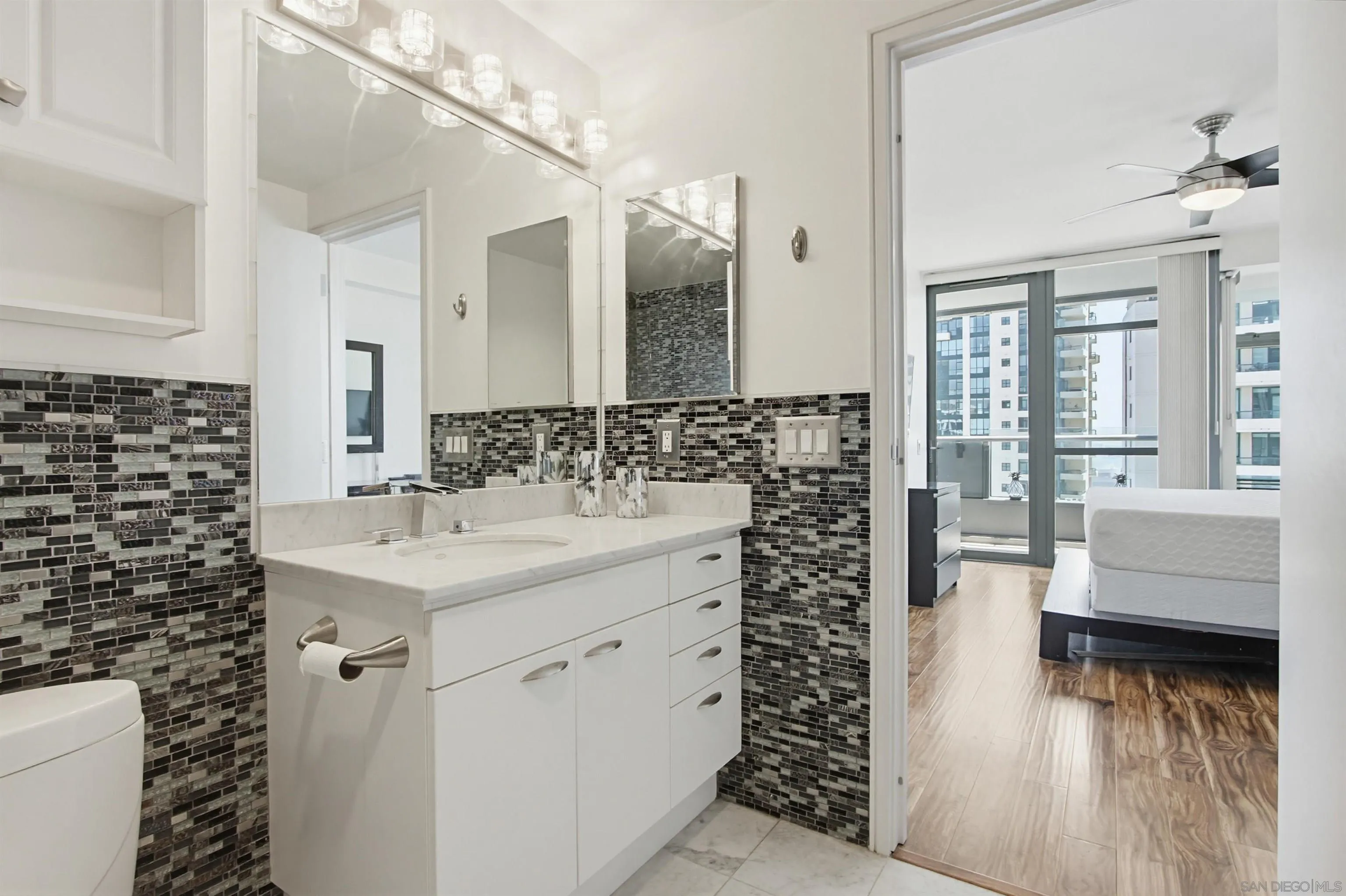 645 Front St Unit 1208