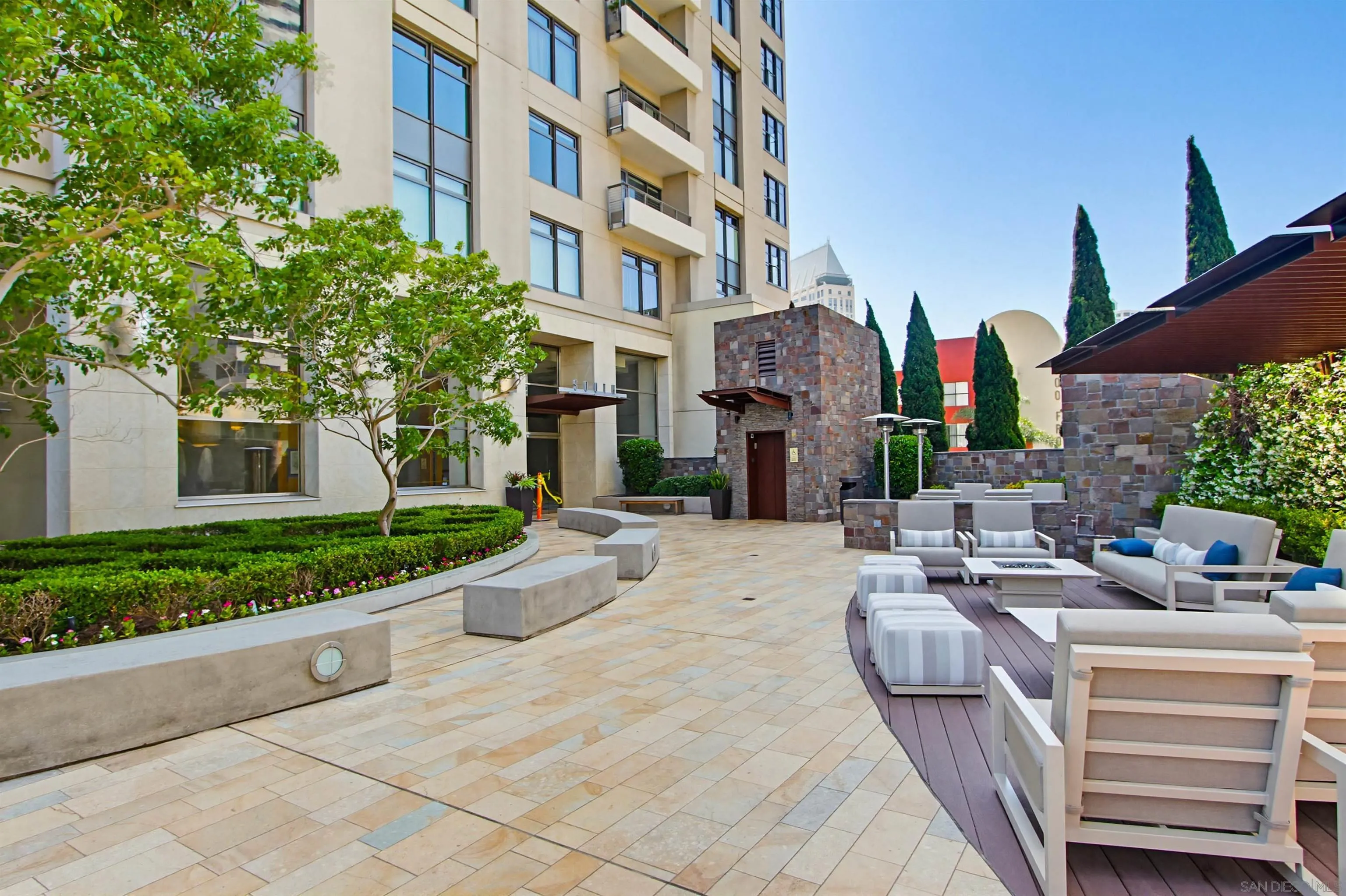 645 Front St Unit 1208