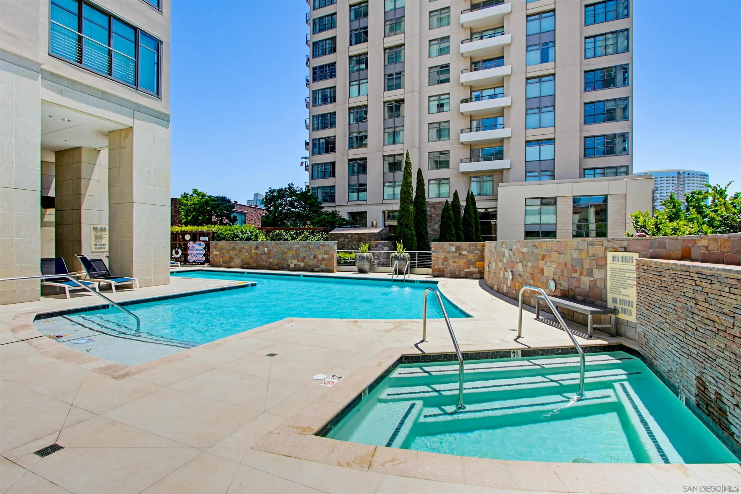 645 Front St Unit 1208
