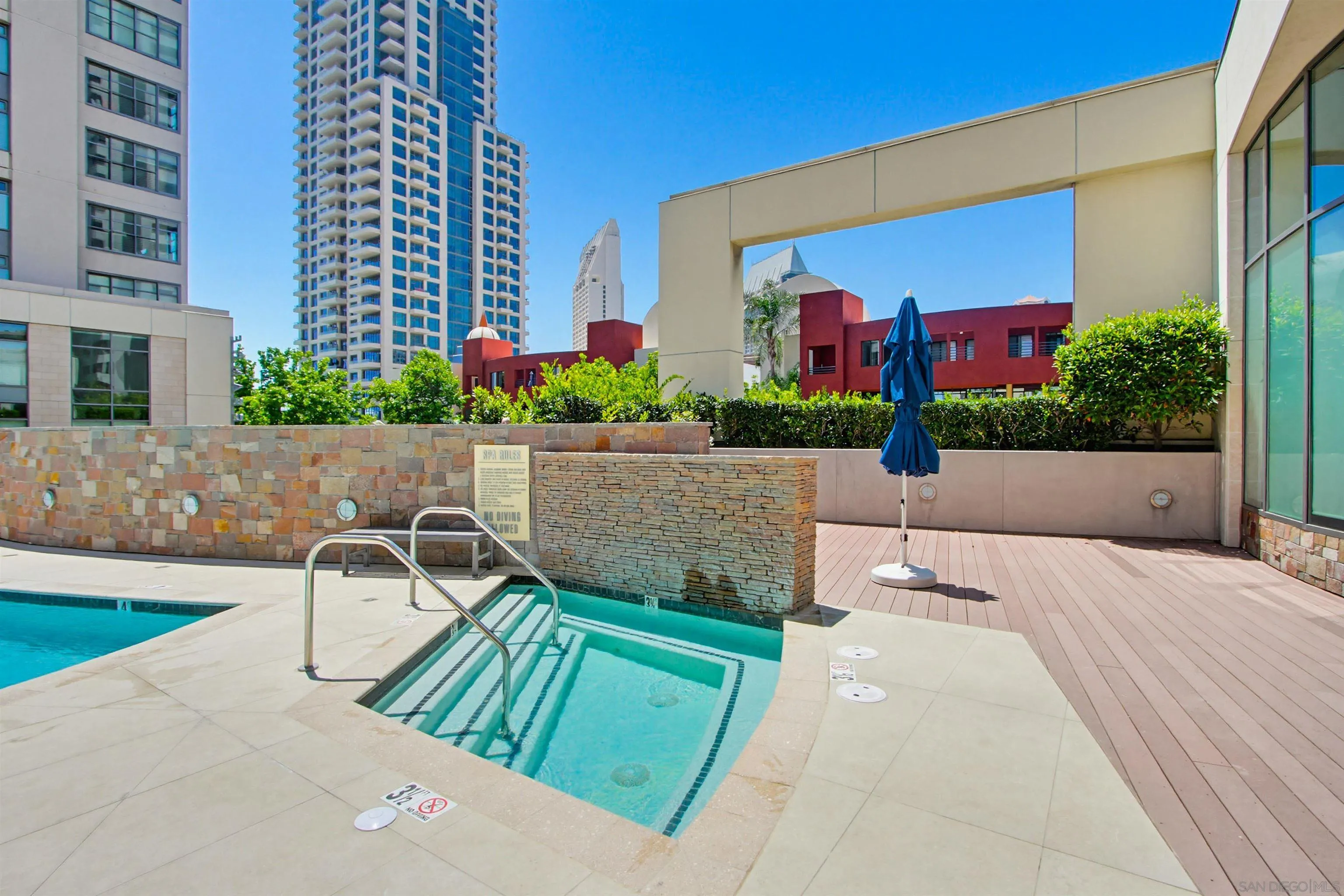 645 Front St Unit 1208