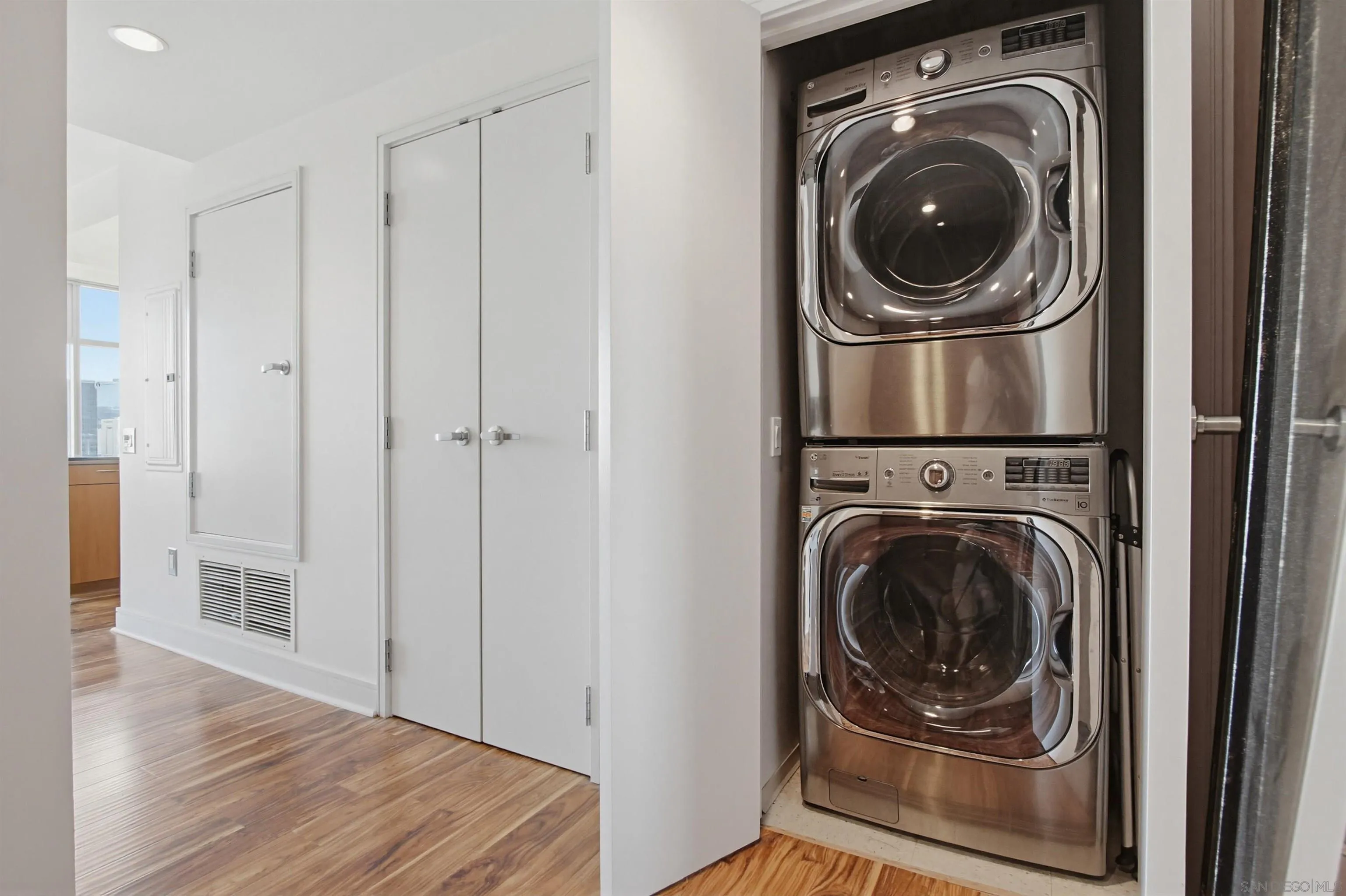 645 Front St Unit 1208