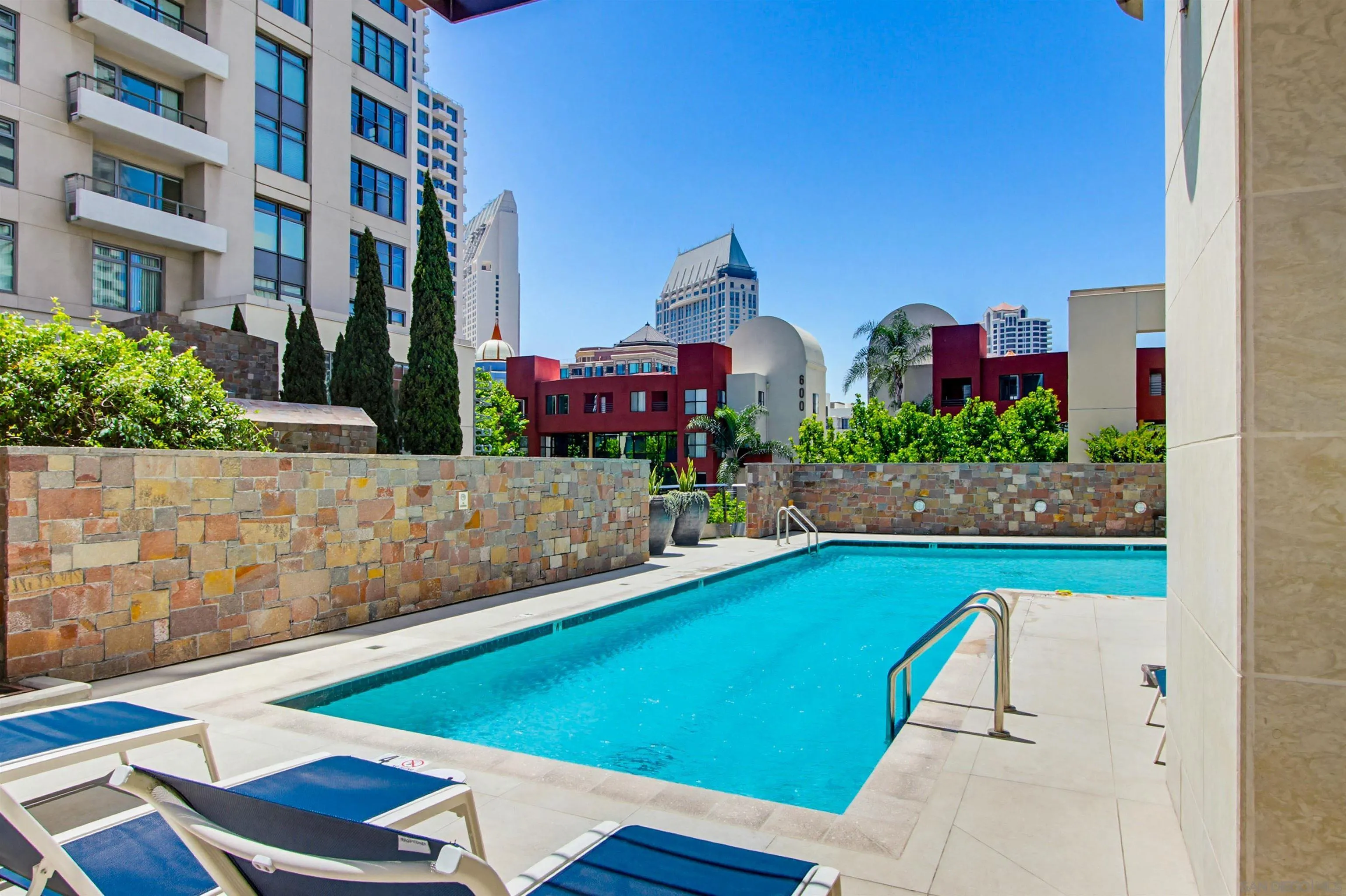 645 Front St Unit 1208