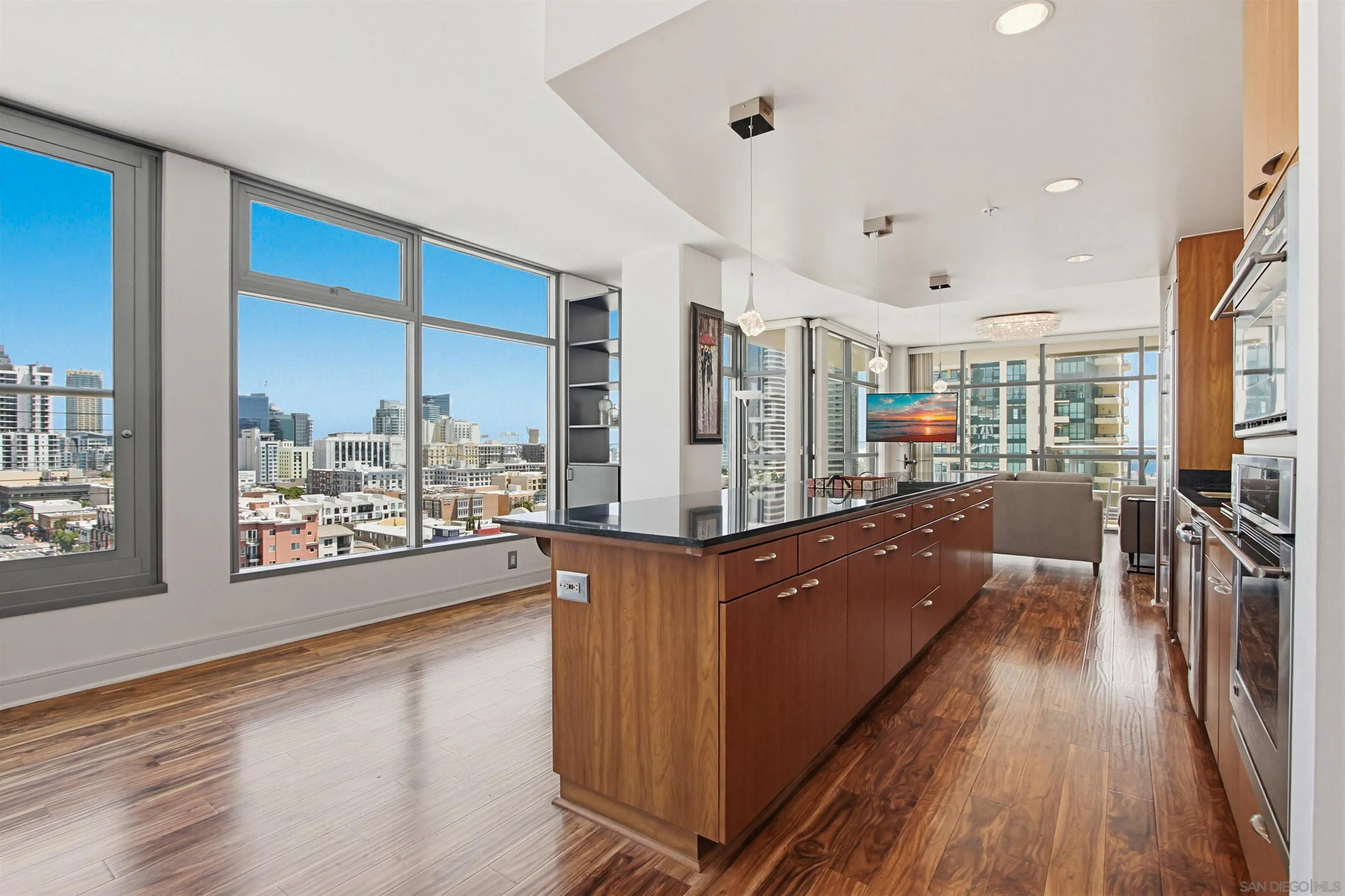 645 Front St Unit 1208