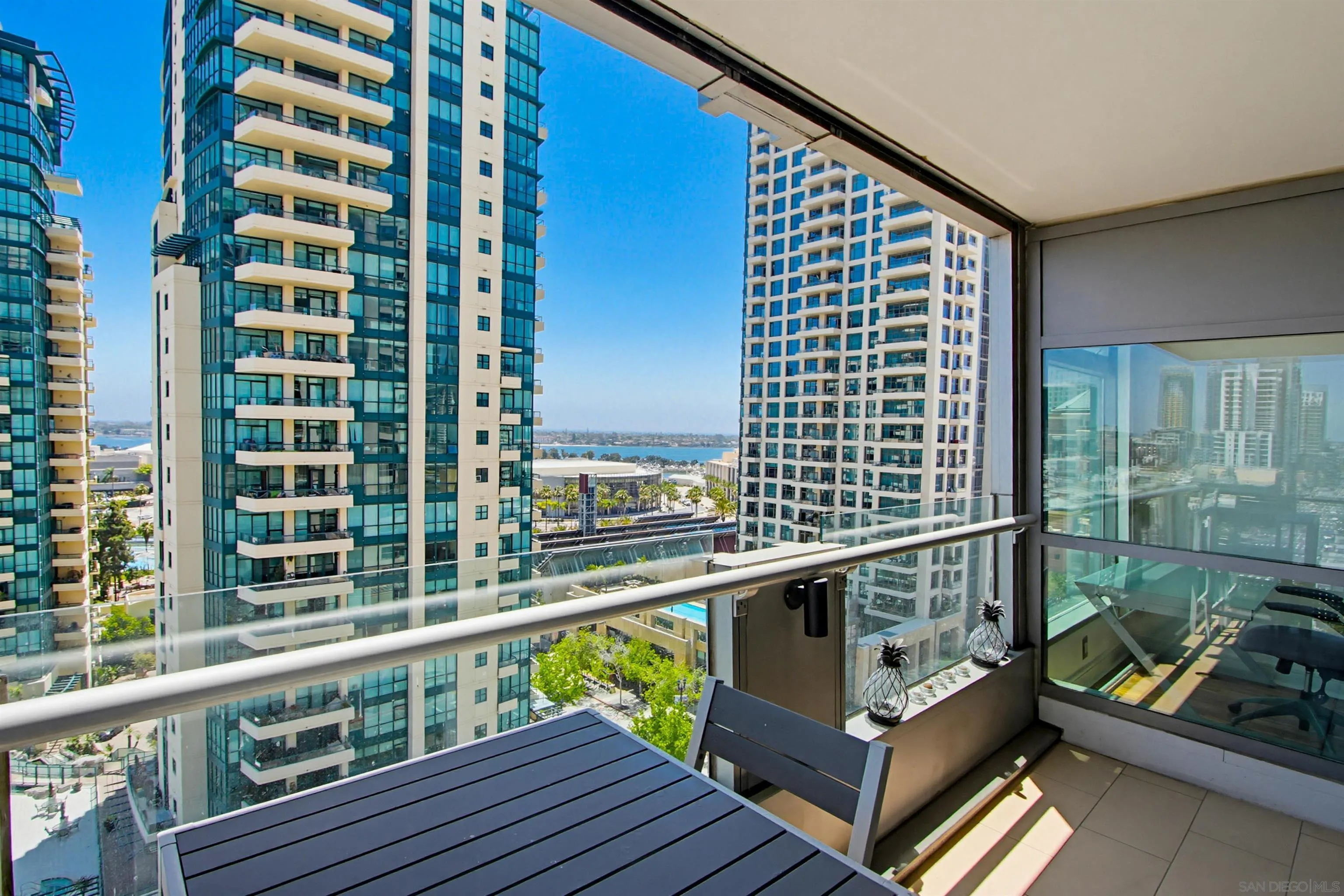 645 Front St Unit 1208