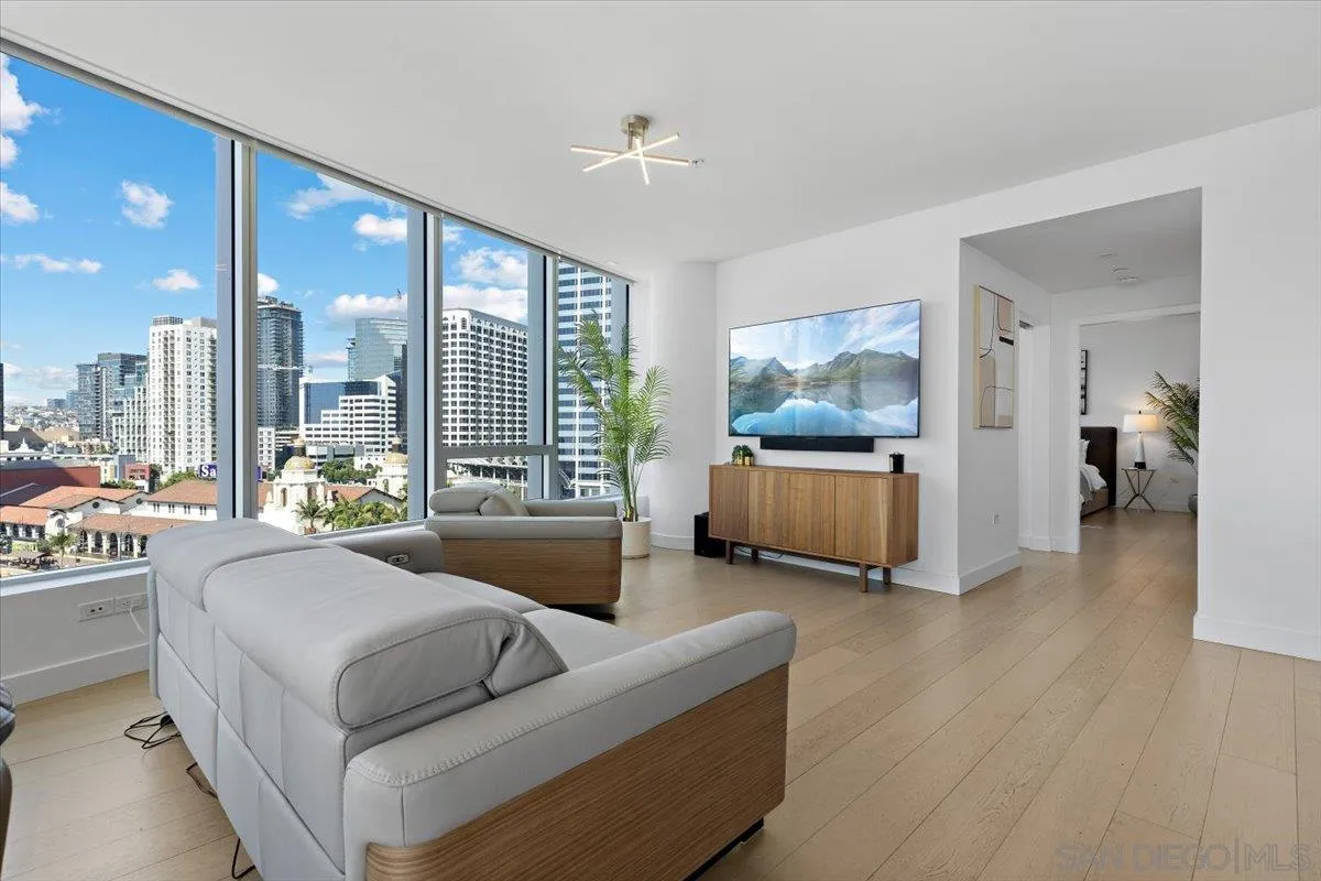 888 W E Street Unit 1001