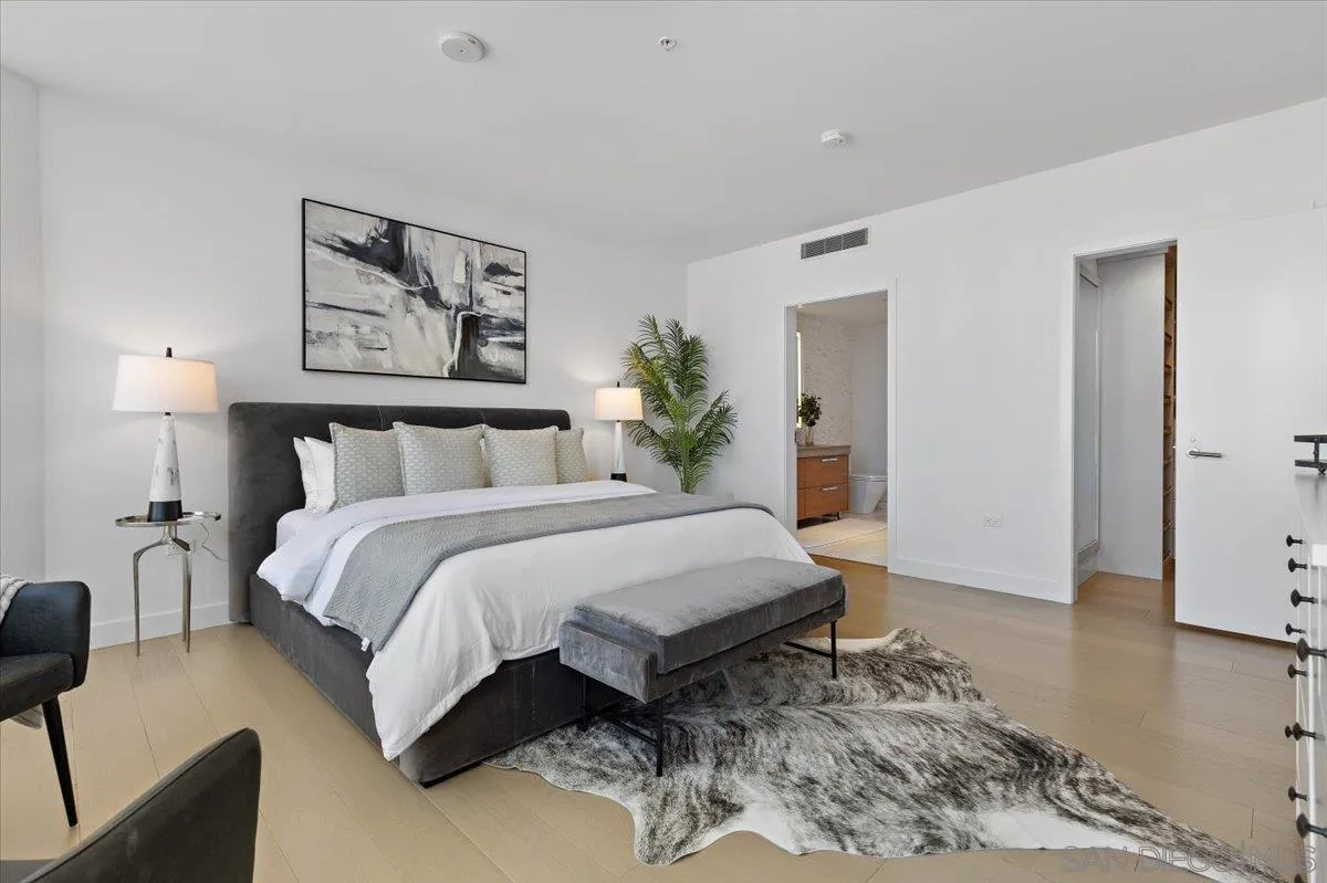 888 W E Street Unit 1001