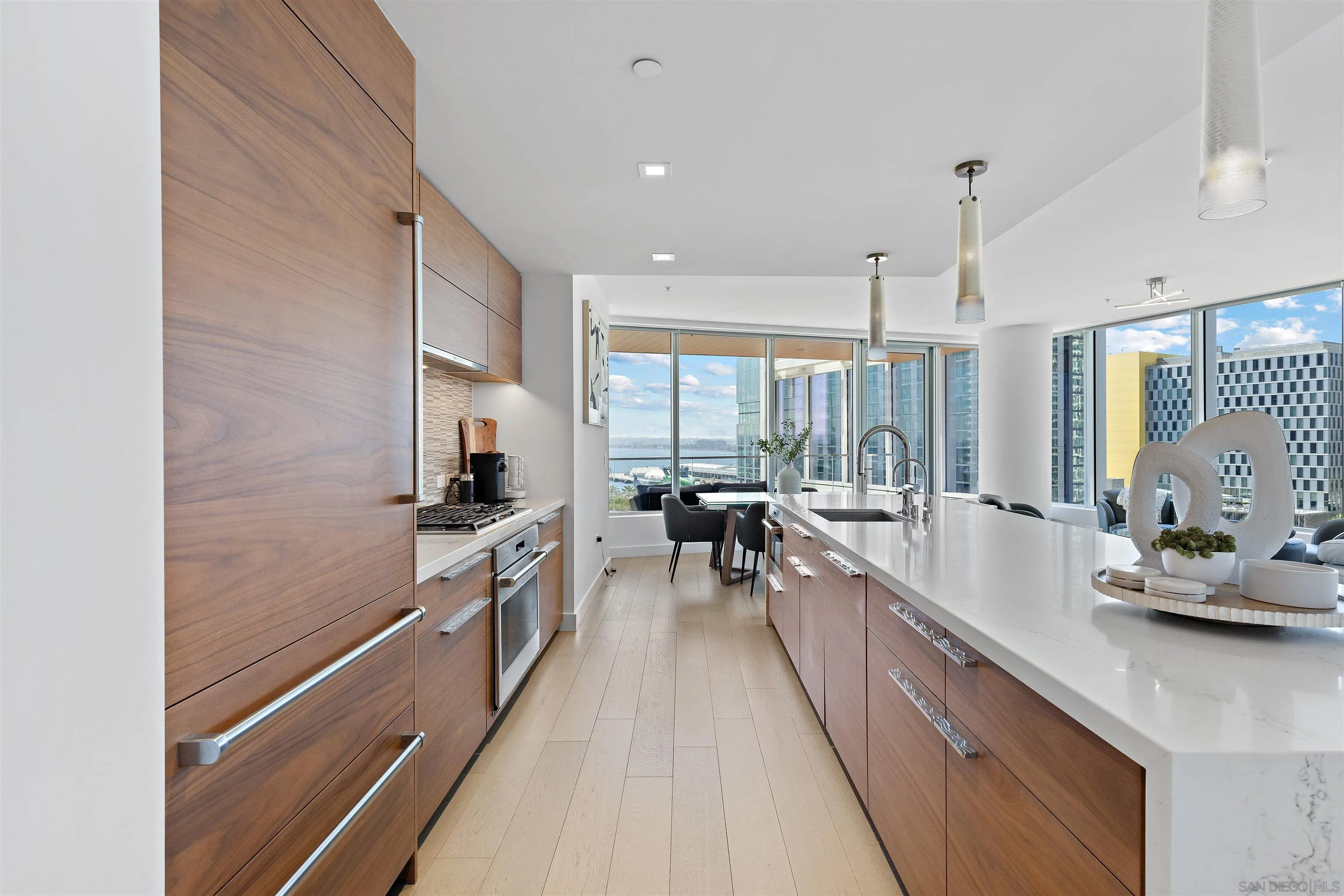 888 W E Street Unit 1001