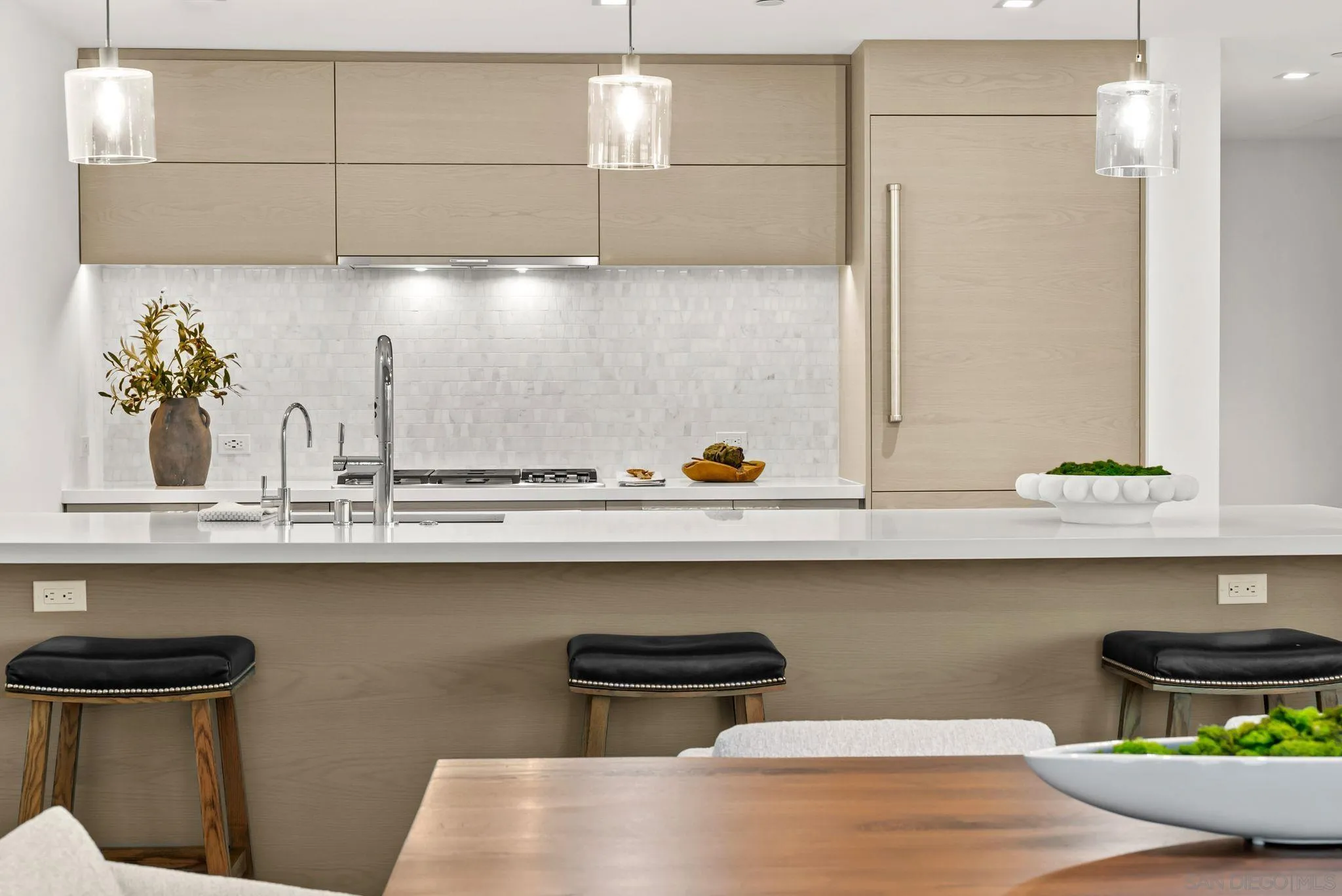 888 W E Street Unit 3904
