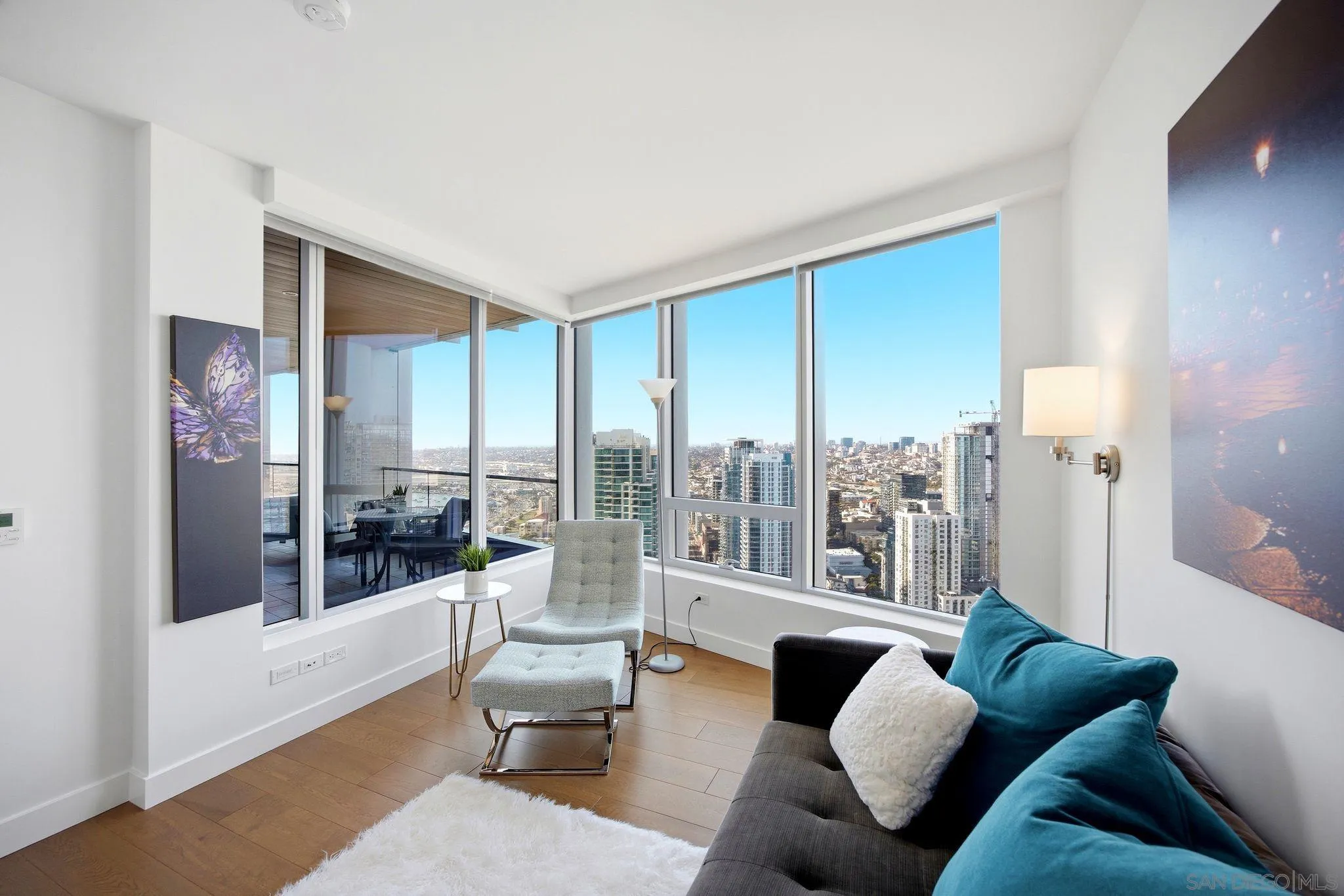 888 W E Street Unit 3904