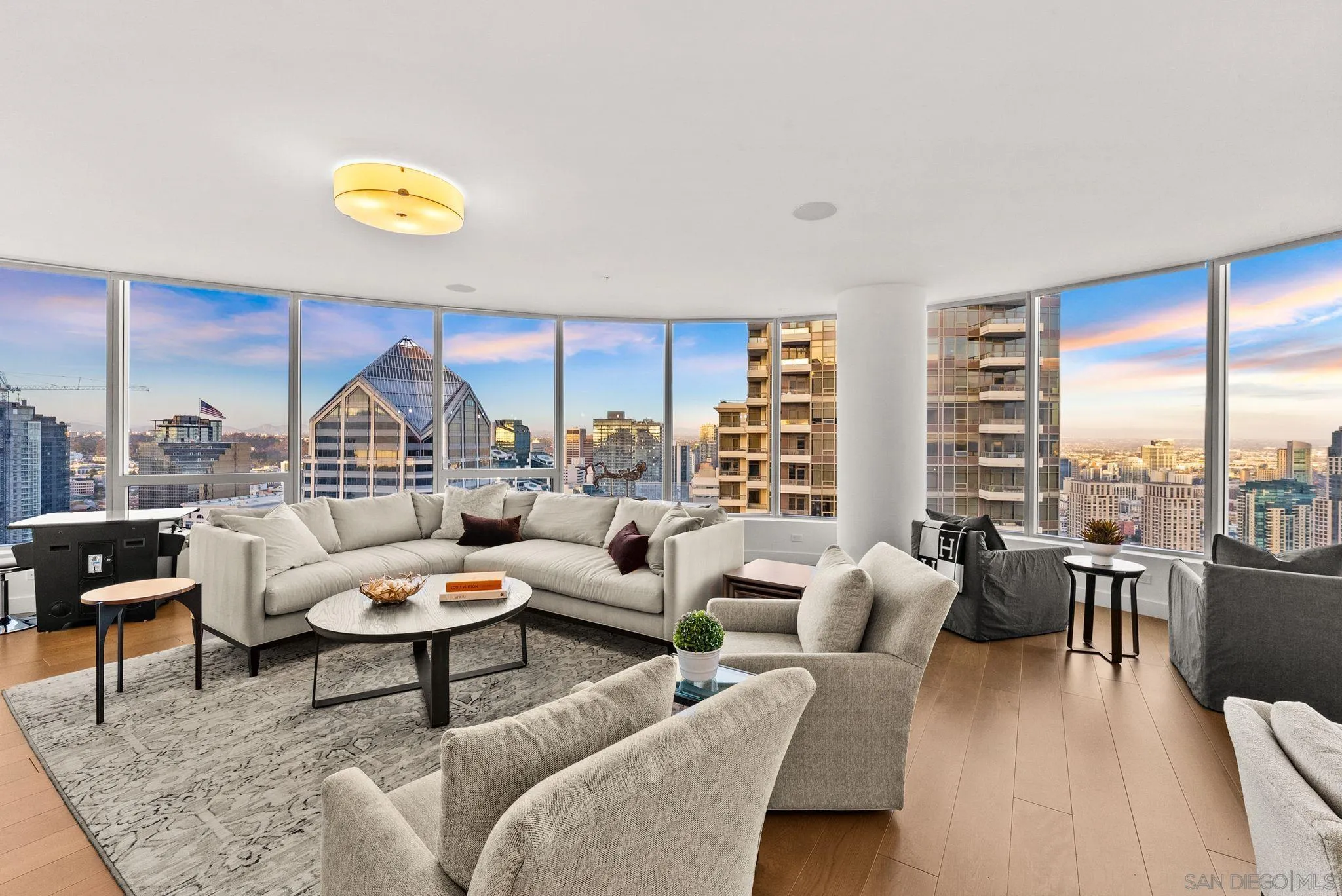 888 W E Street Unit 3904