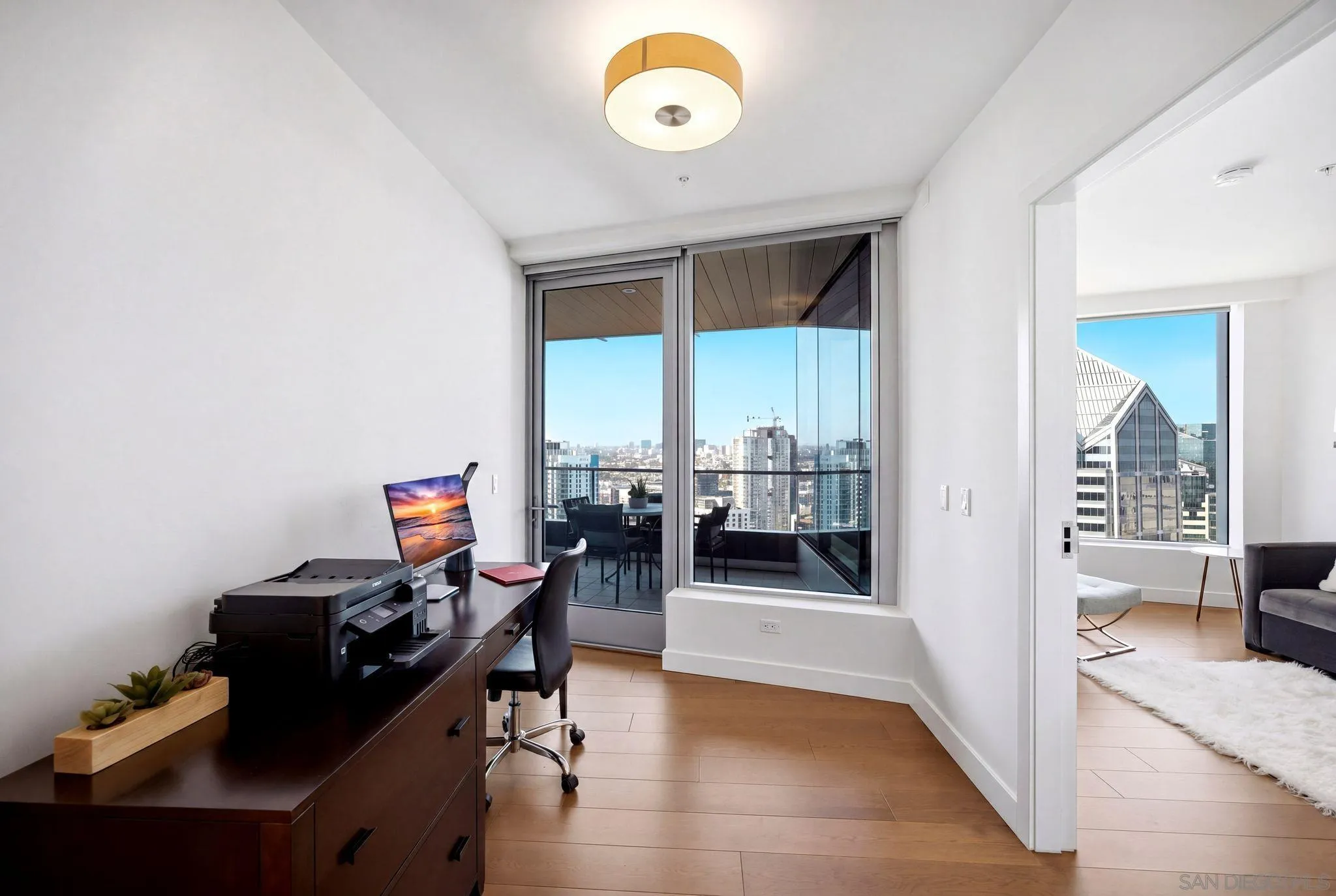 888 W E Street Unit 3904