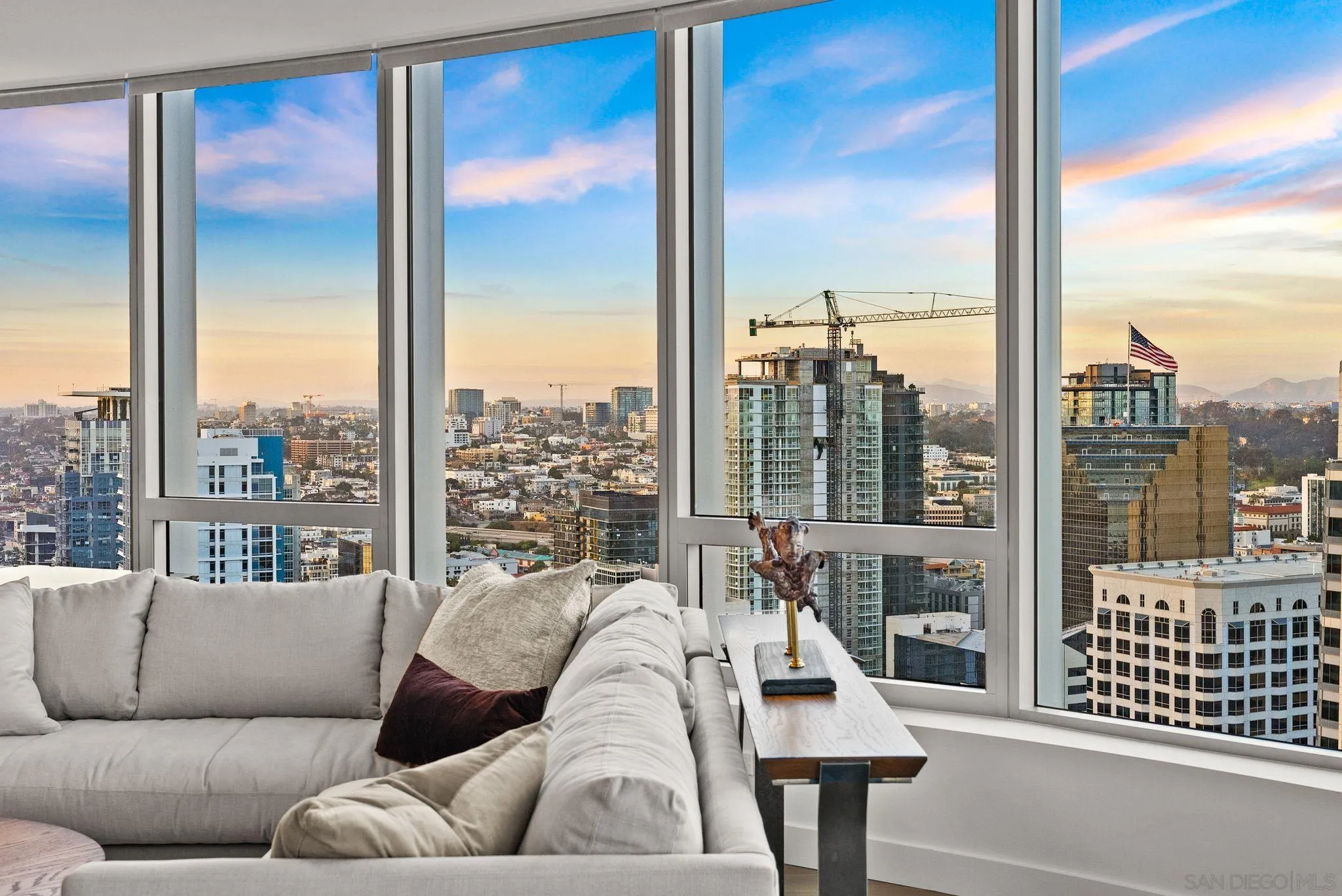 888 W E Street Unit 3904