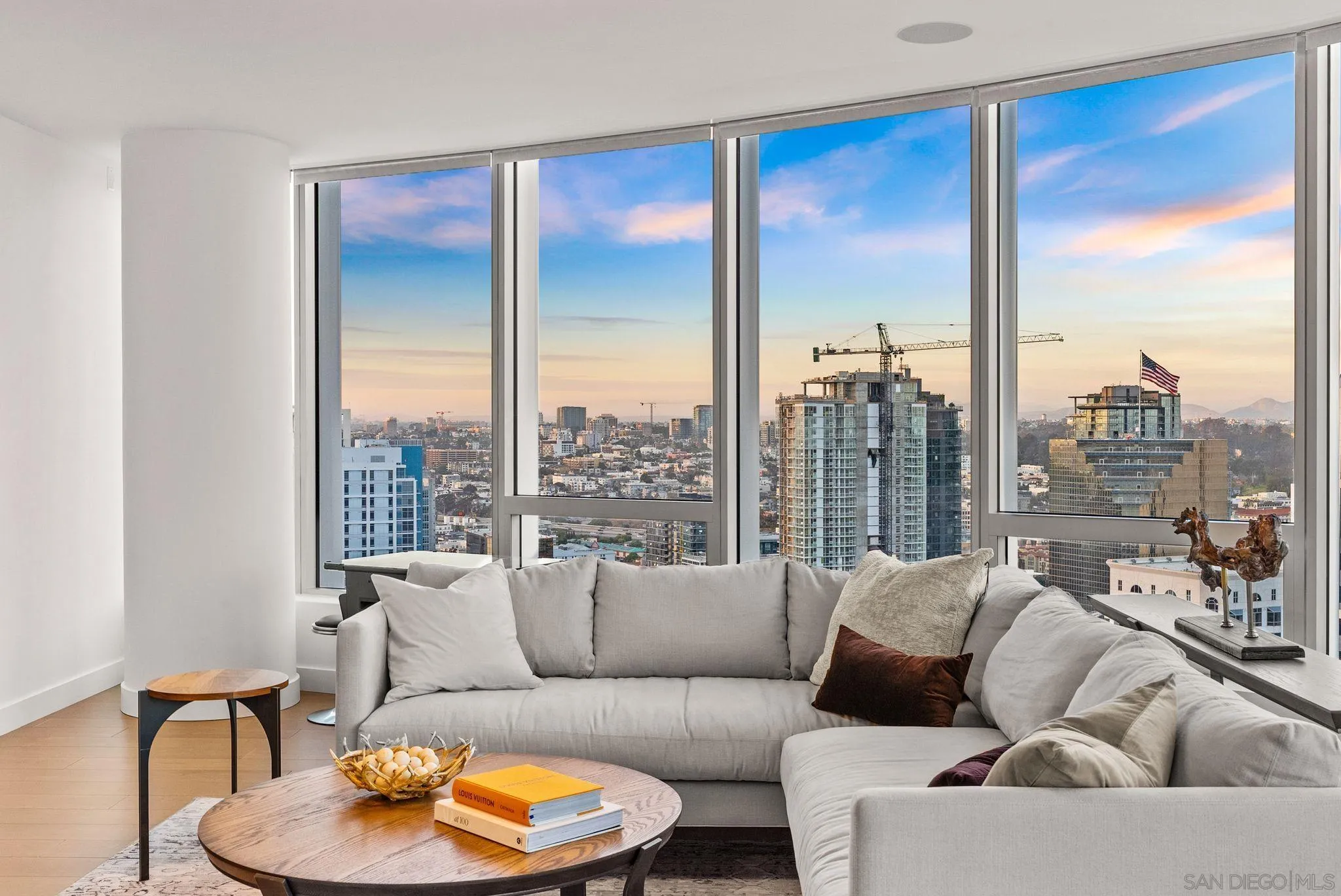 888 W E Street Unit 3904