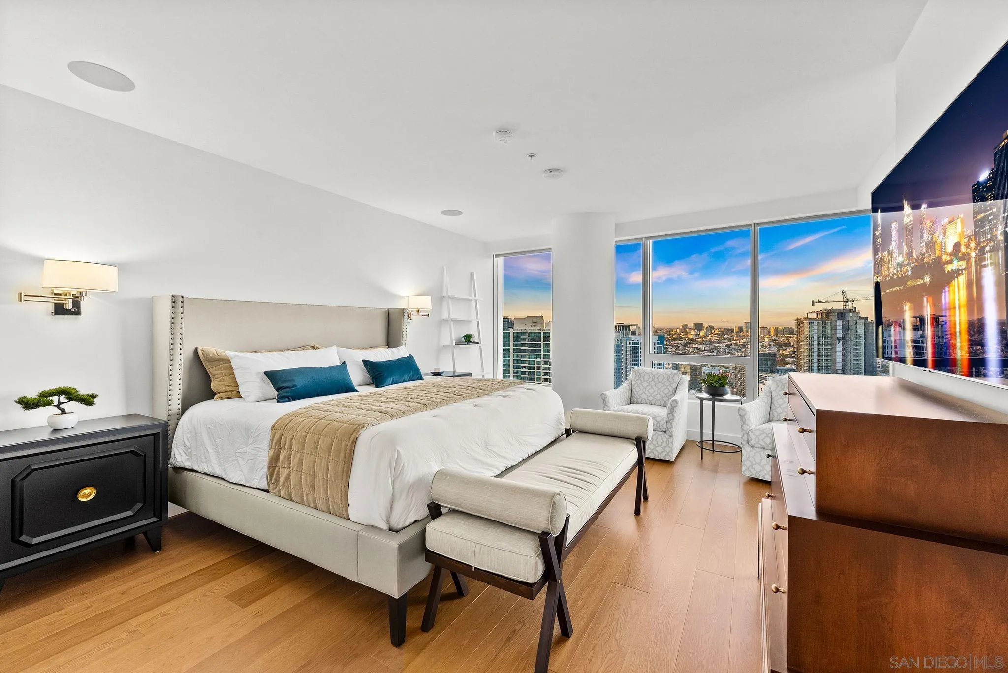 888 W E Street Unit 3904