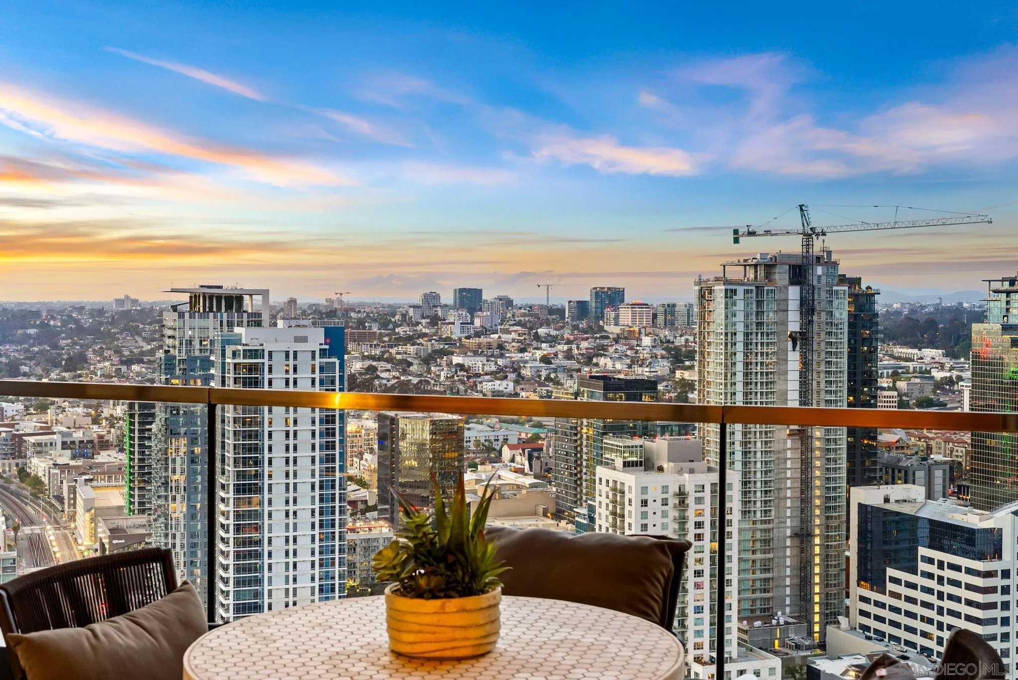 888 W E Street Unit 3904